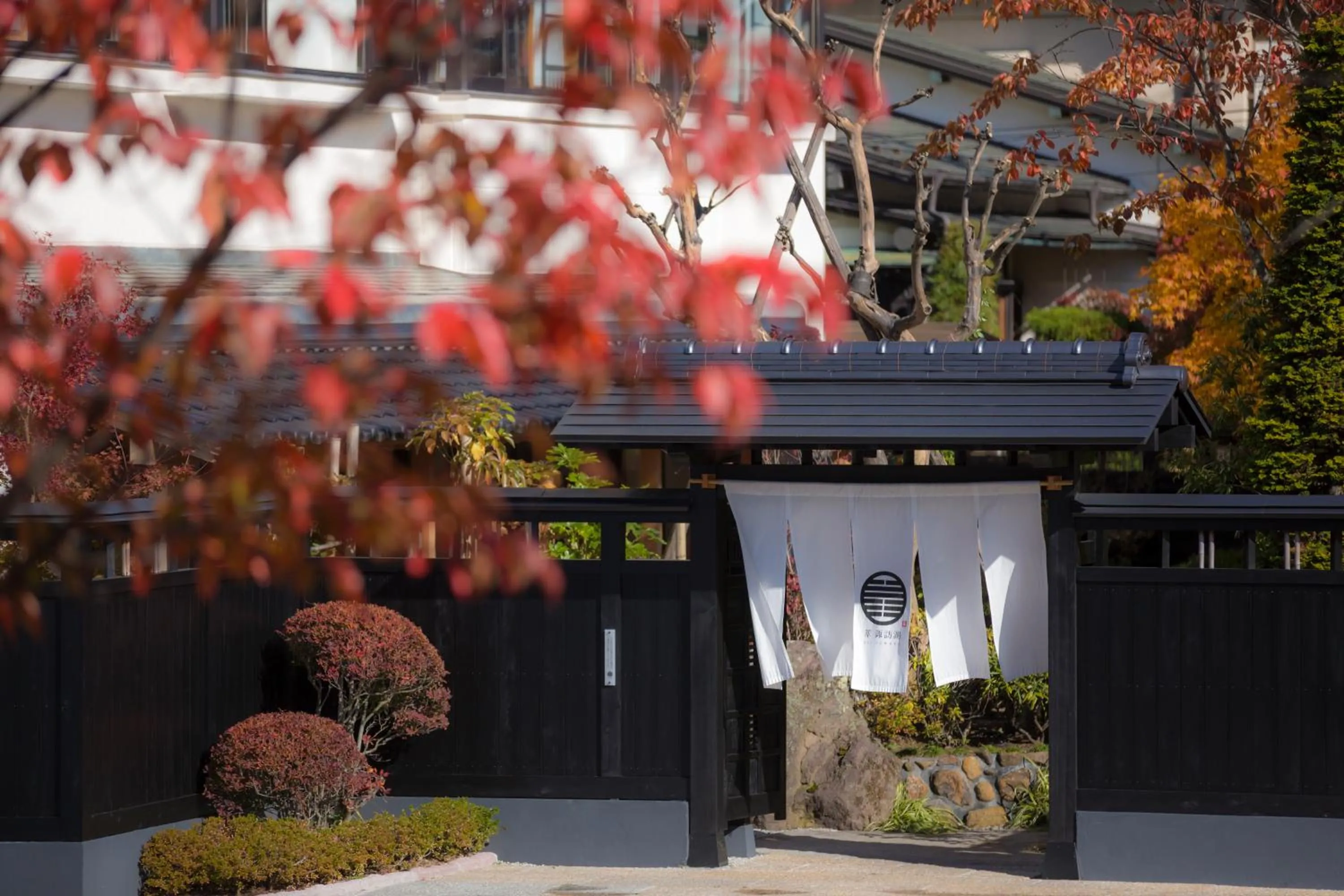 Facade/entrance in Sui Suwako