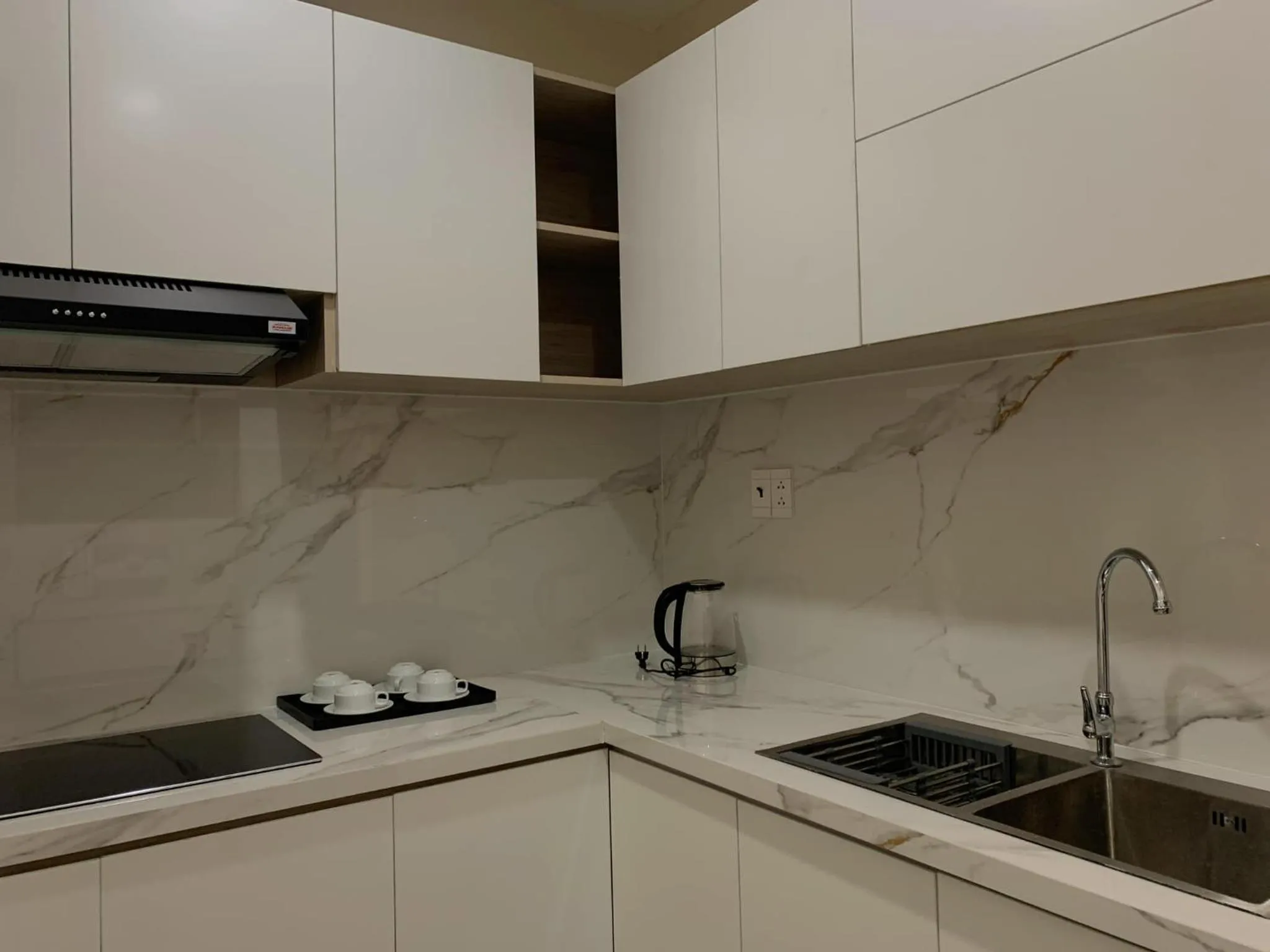 Kitchen or kitchenette in Diamond Sea Hotel