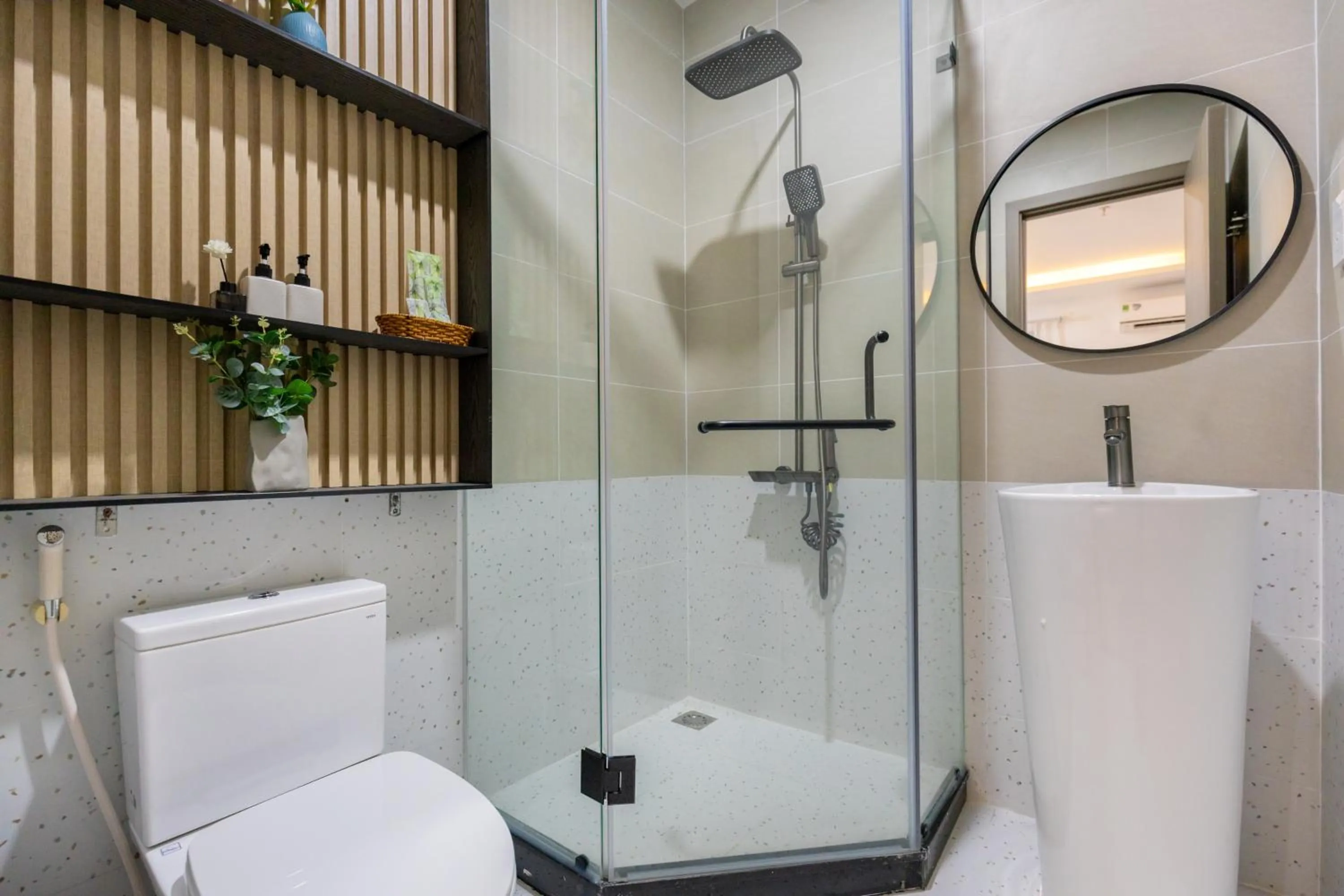 Shower in Diamond Sea Hotel