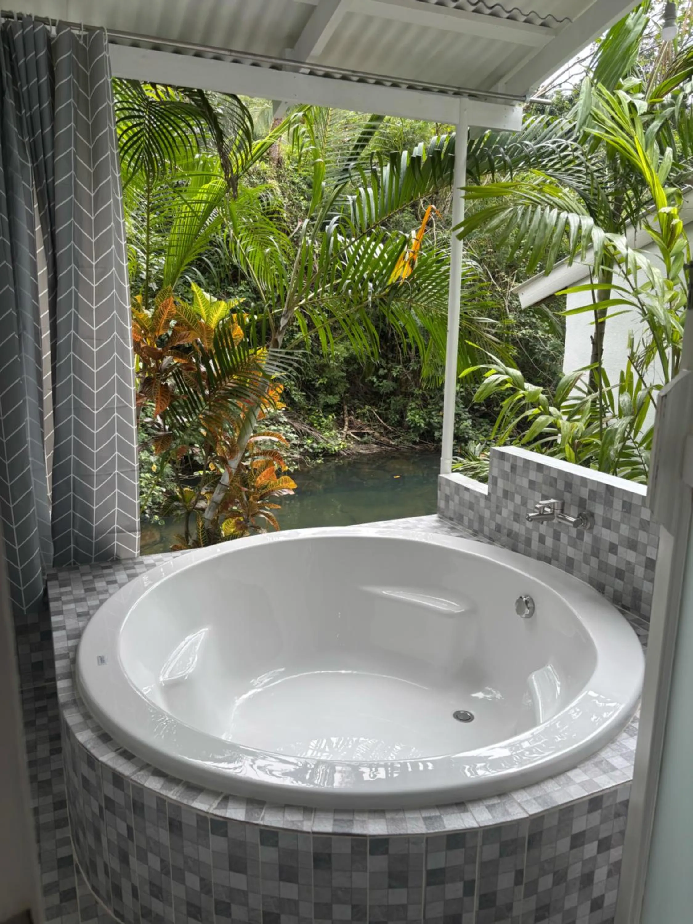 Hot Tub in Baan Bua Cottage