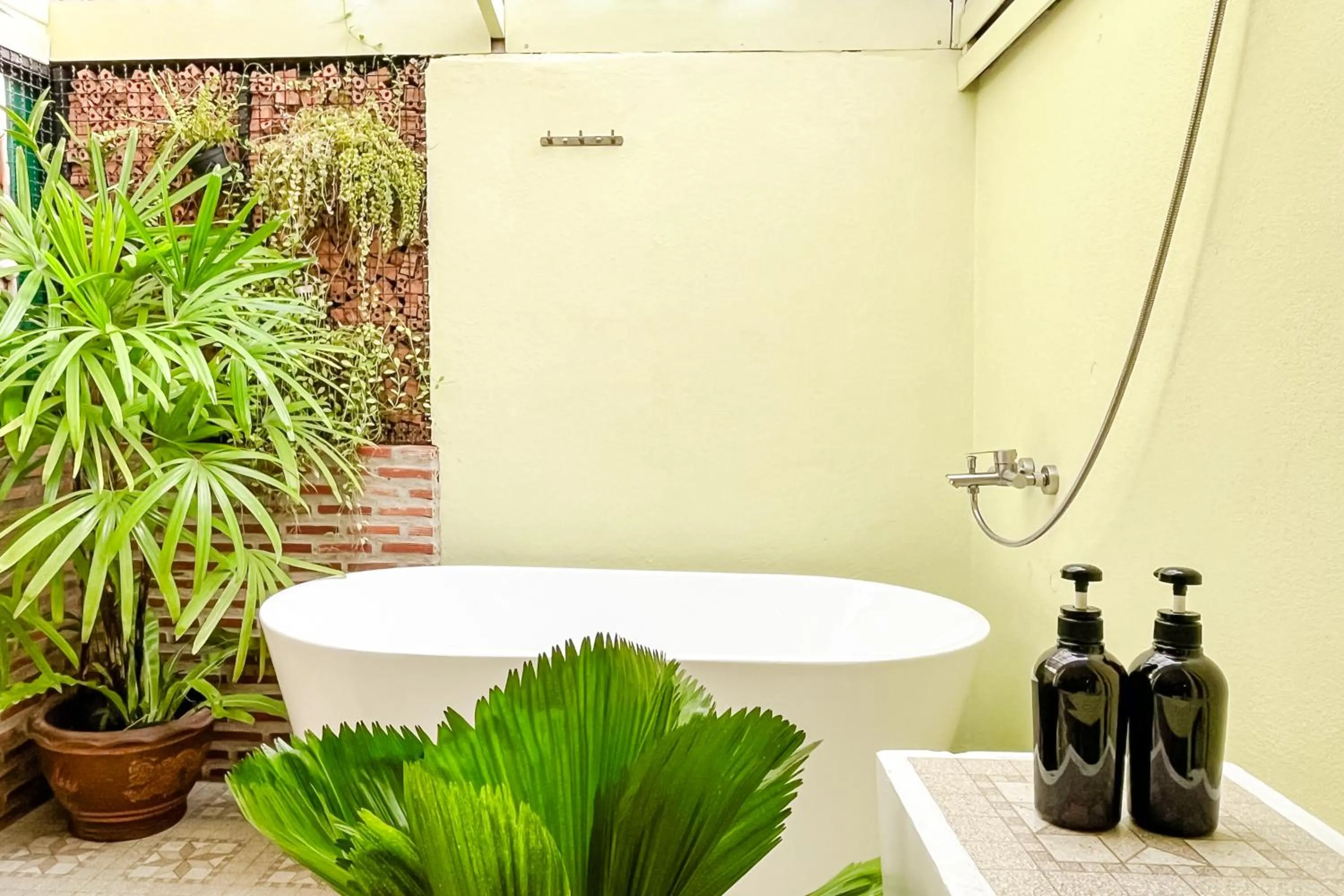 Bathroom in Baan Bua Cottage