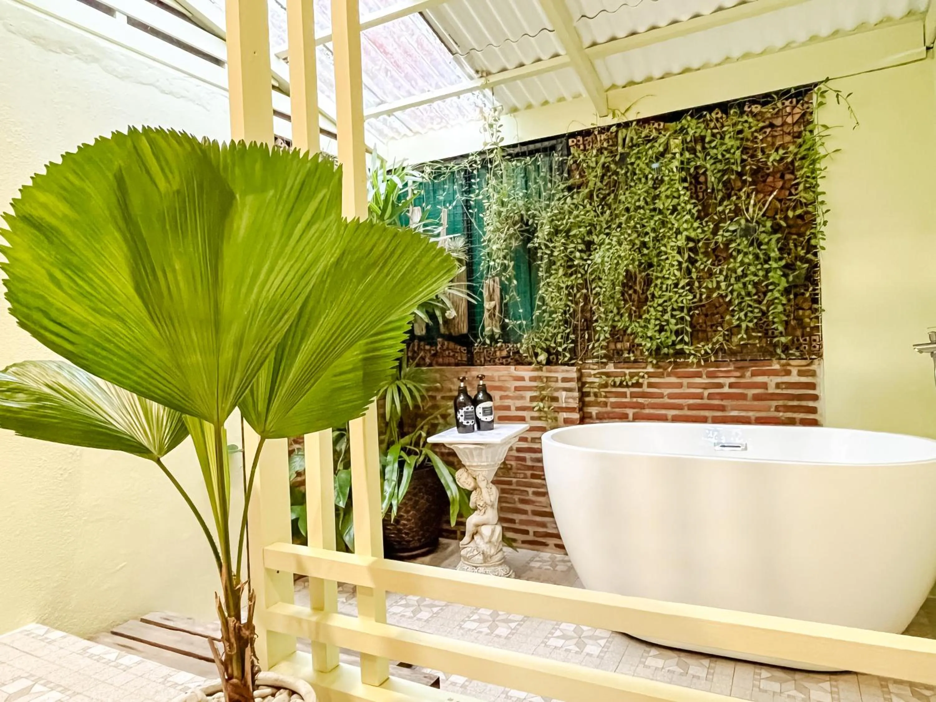 Bathroom in Baan Bua Cottage