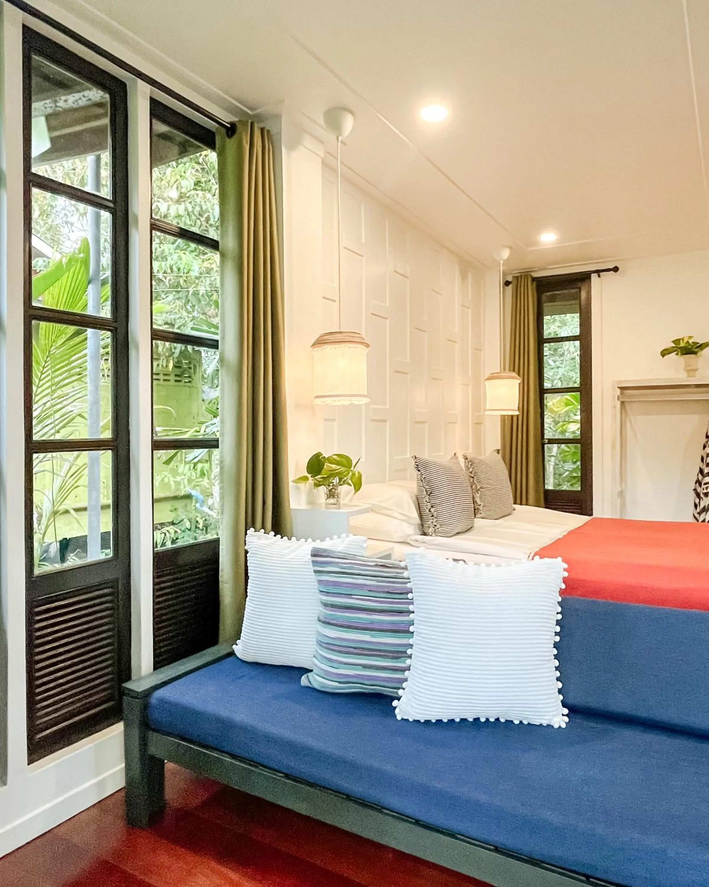 Living room, Bed in Baan Bua Cottage