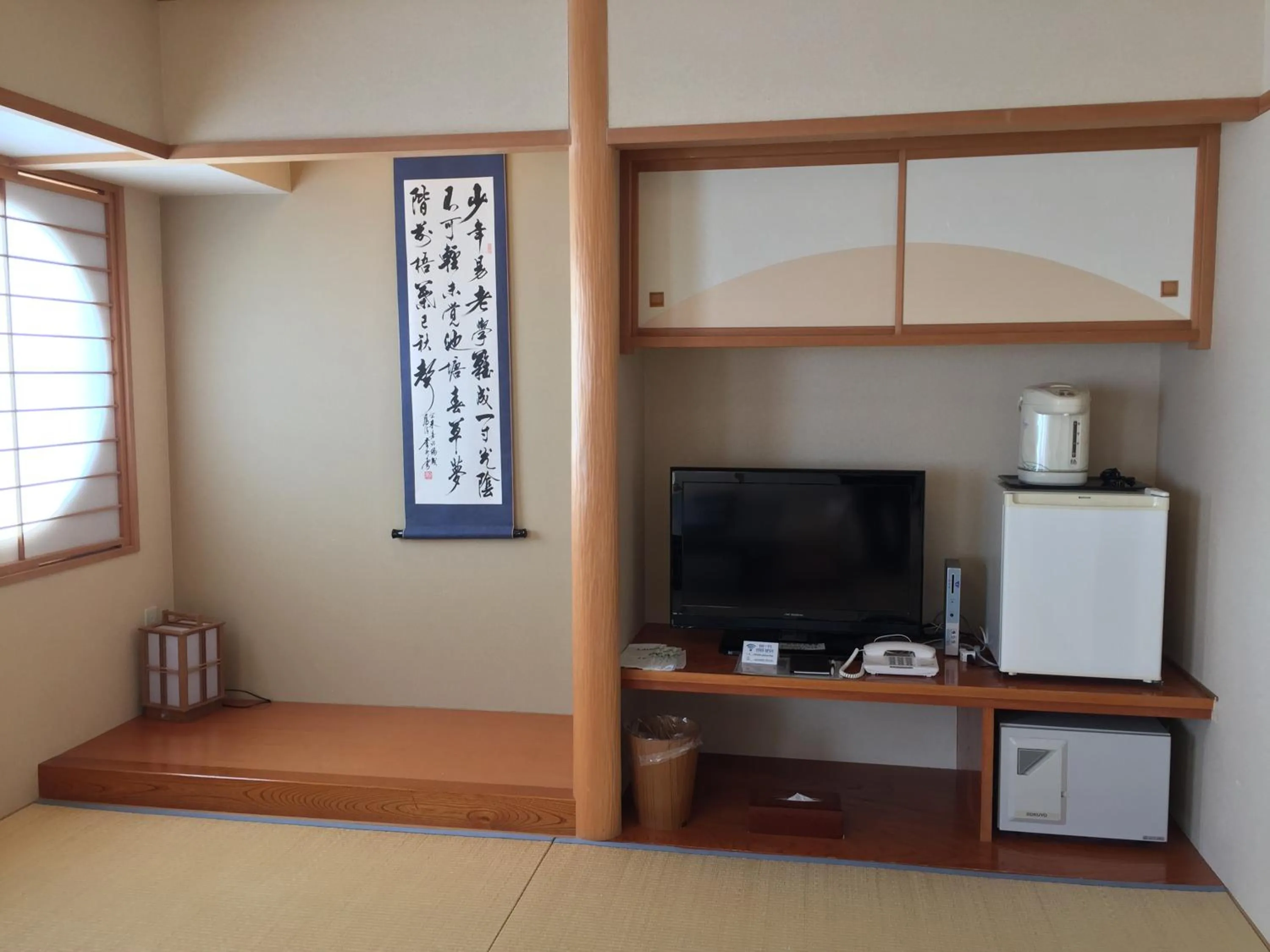 Coffee/tea facilities in Hotel Okhotsk Palace