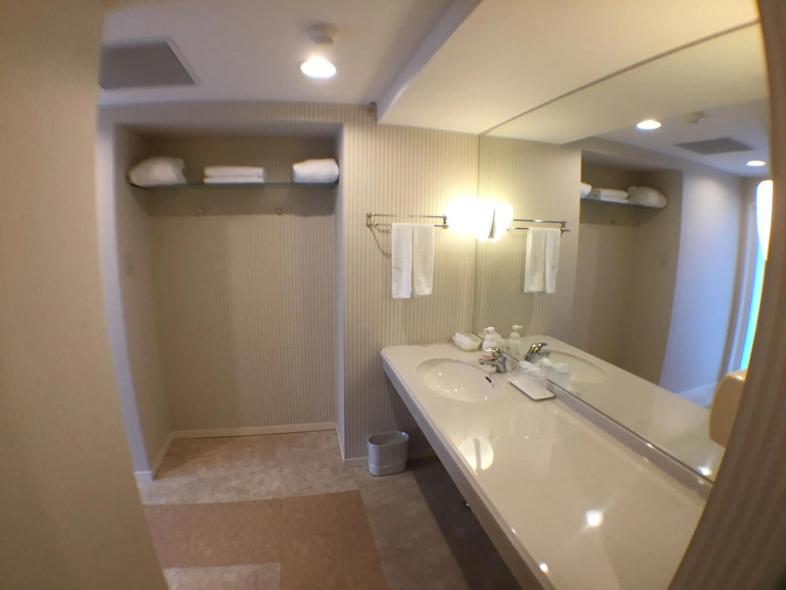 Bathroom in Hotel Okhotsk Palace