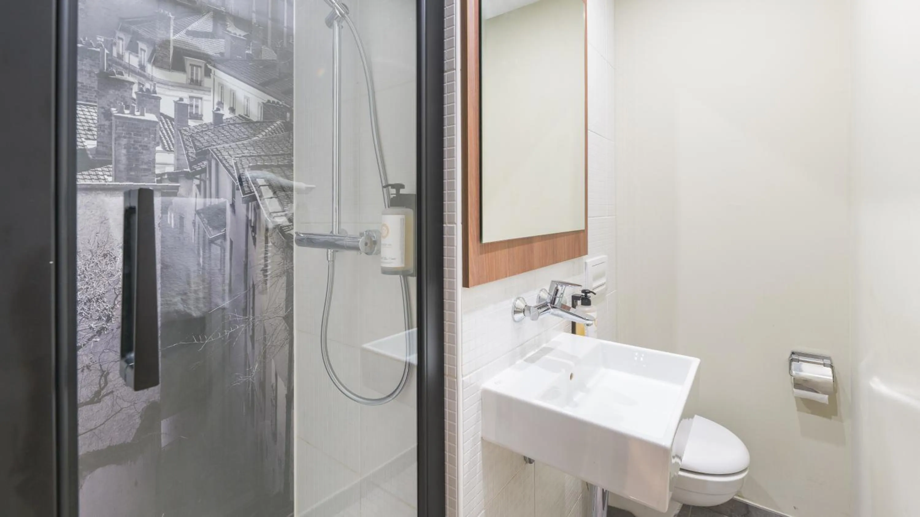 Shower in Campanile PRIME - Lyon Centre - Gare Perrache