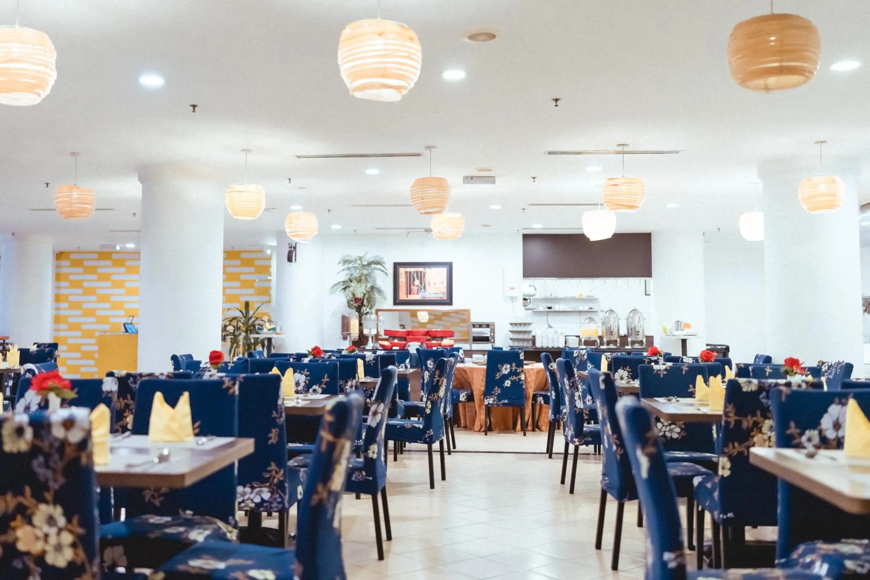 Restaurant/places to eat in MITC Hotel