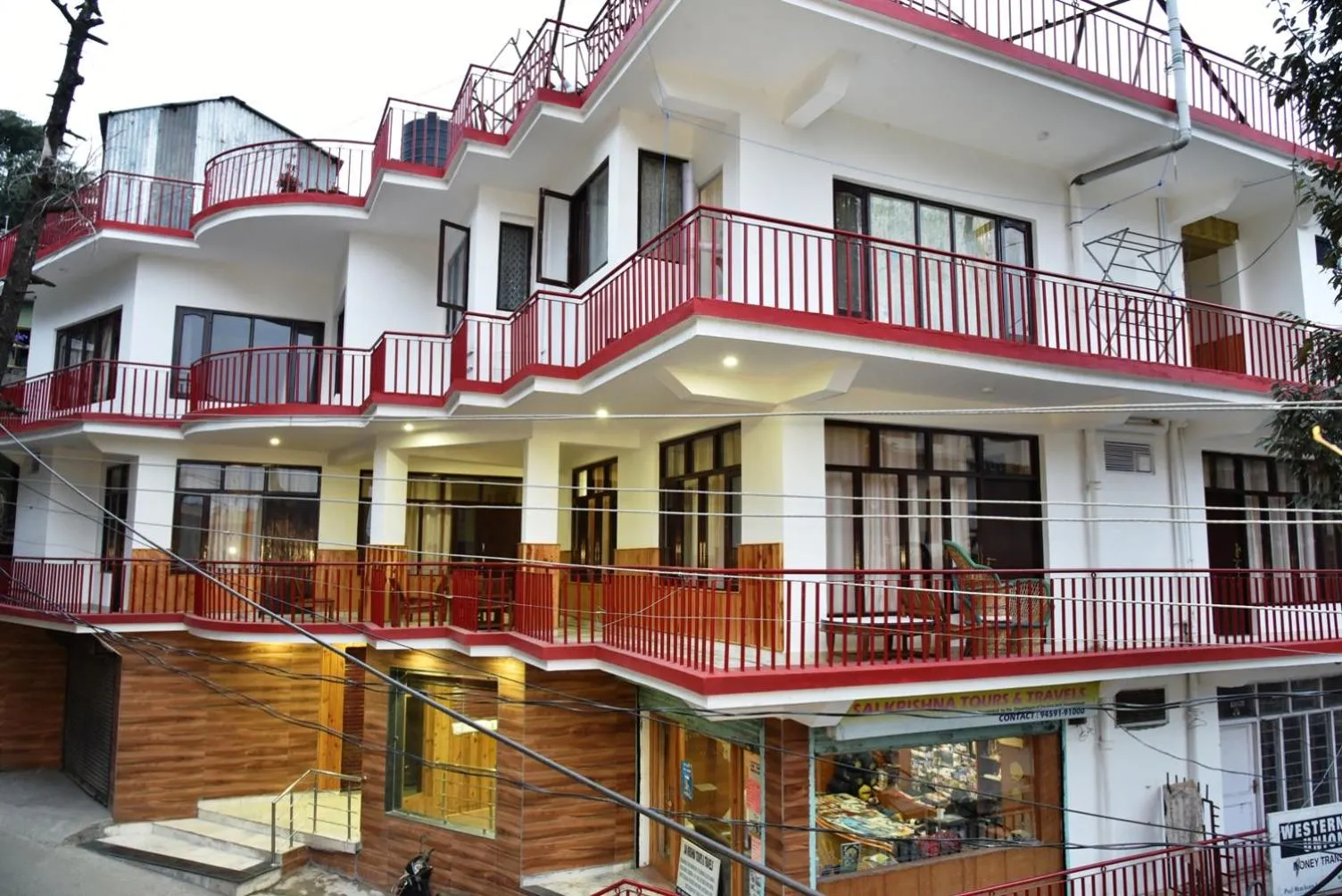 Hotel Akash - Luxury Hotel In McLeodganj