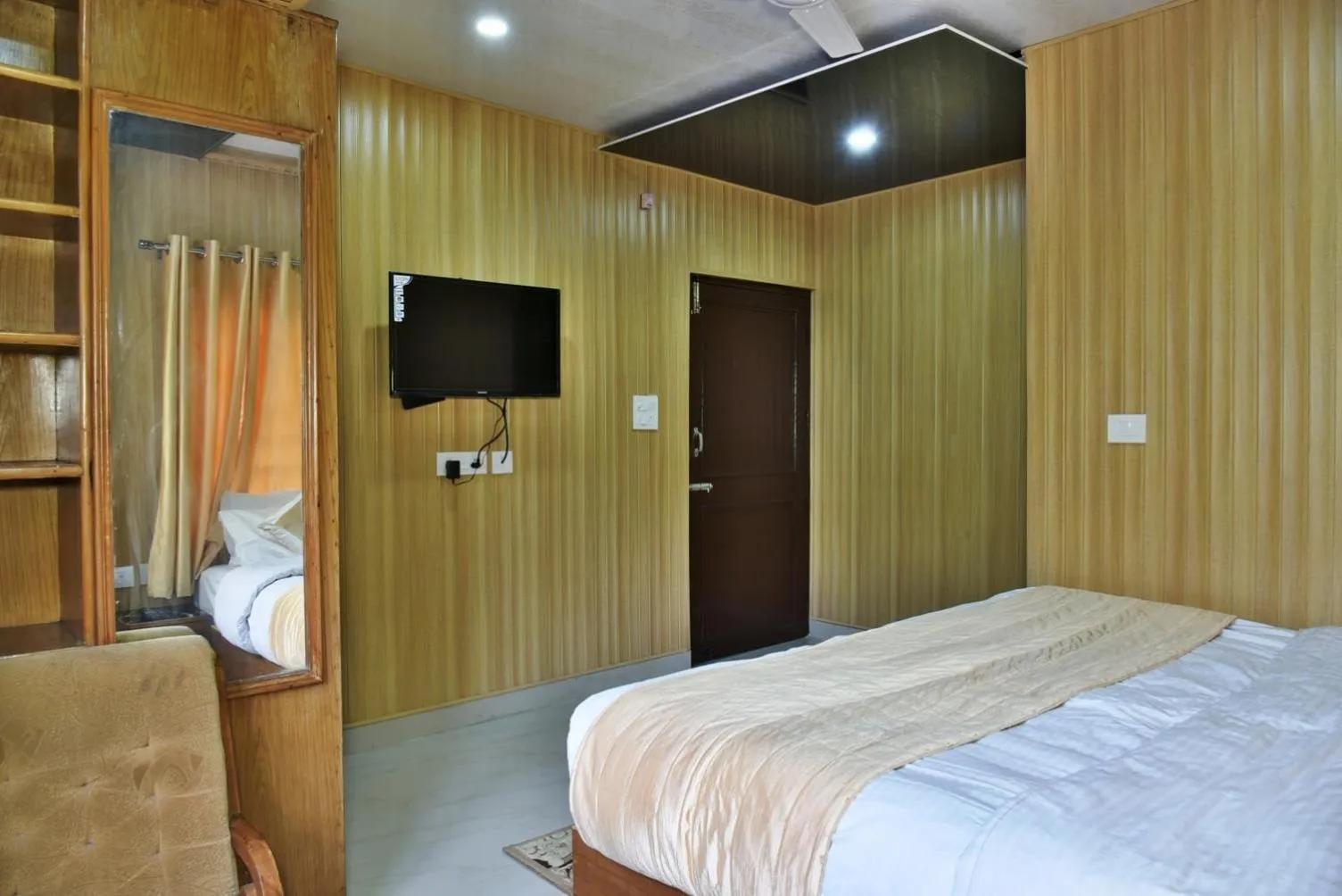 Bed in Hotel Akash - Luxury Hotel In McLeodganj