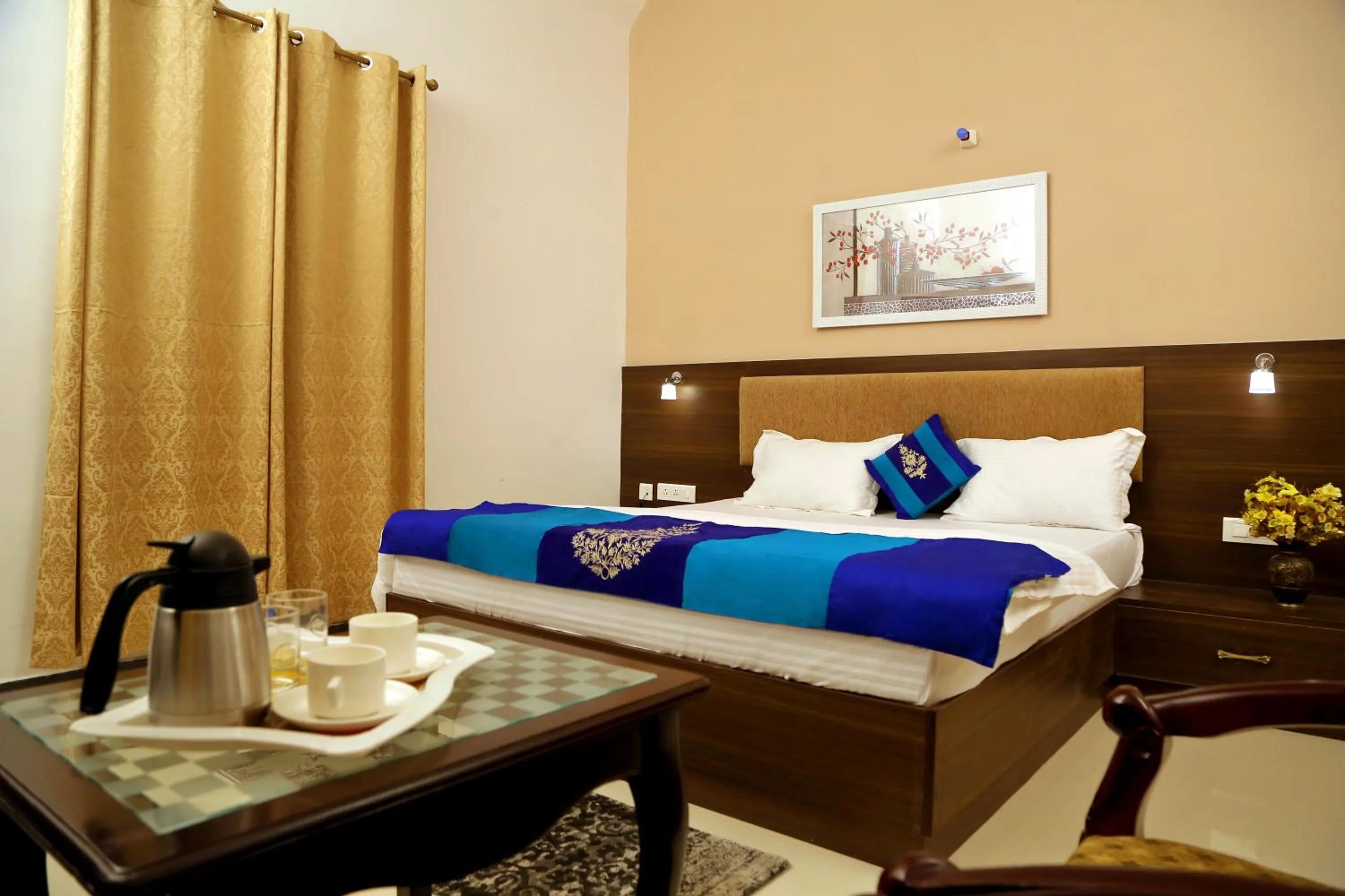 Bedroom, Bed in Premier Inn