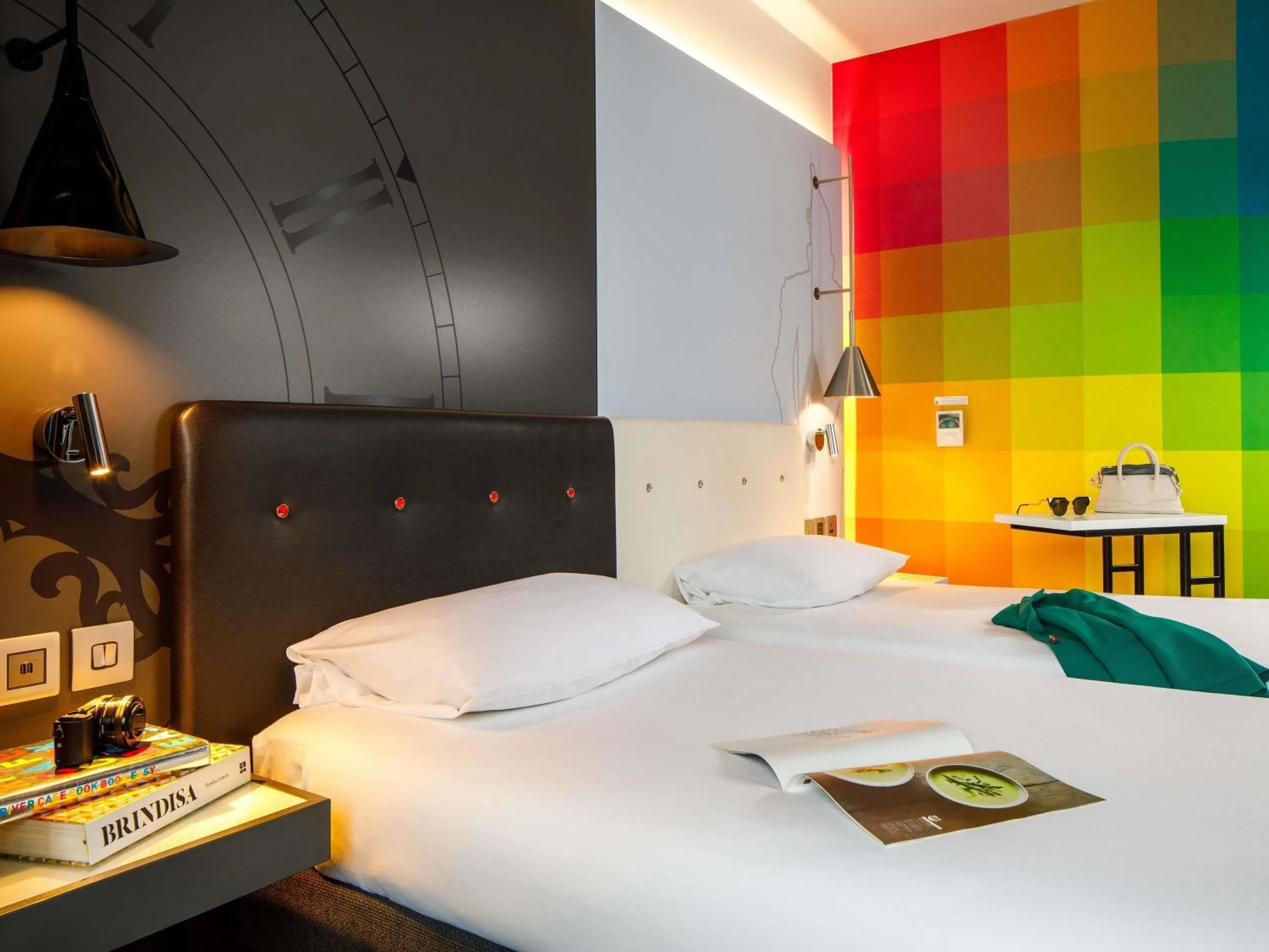 Bedroom, Bed in ibis Styles London Southwark - near Borough Market