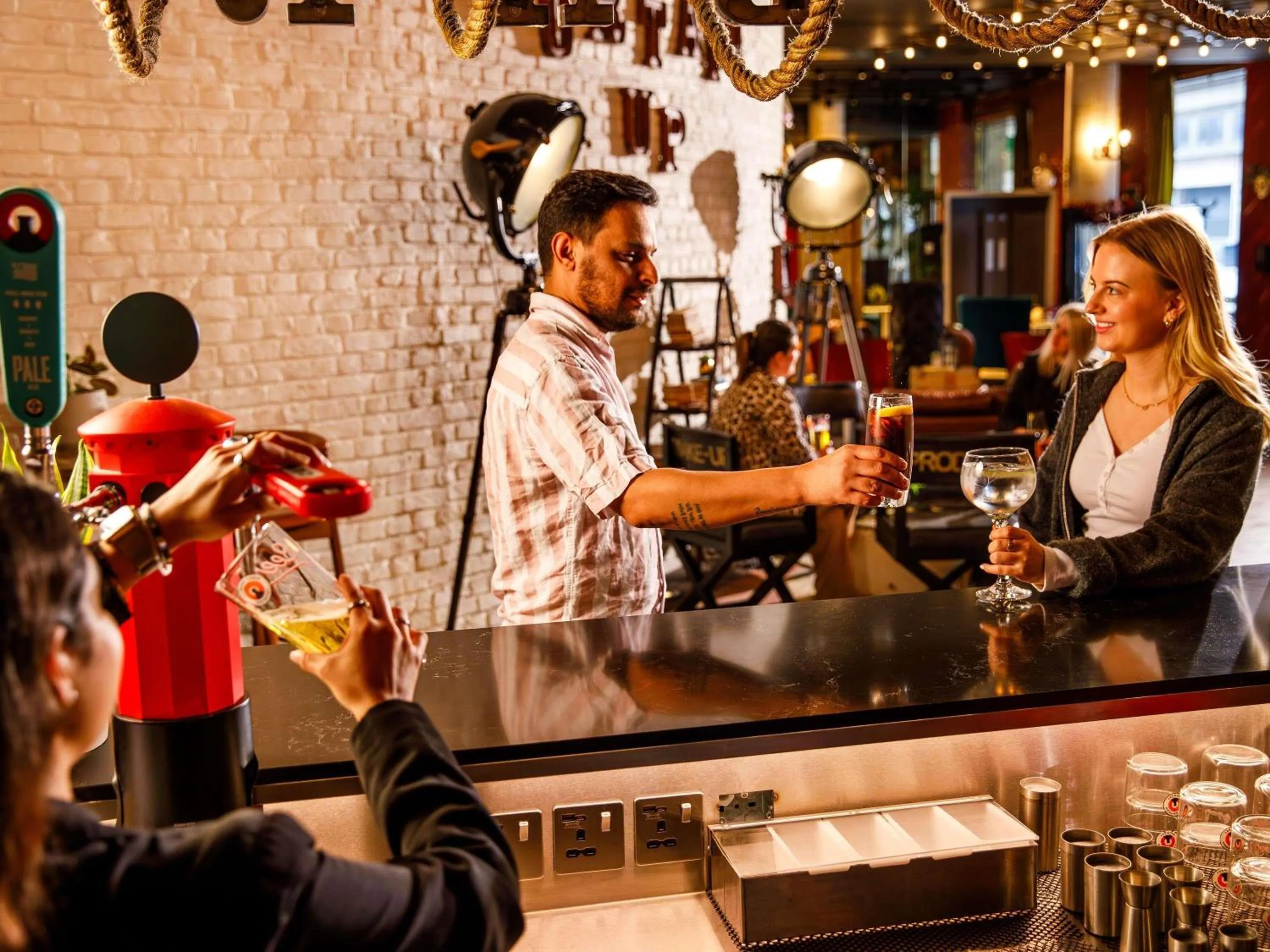 Lounge or bar in ibis Styles London Southwark - near Borough Market