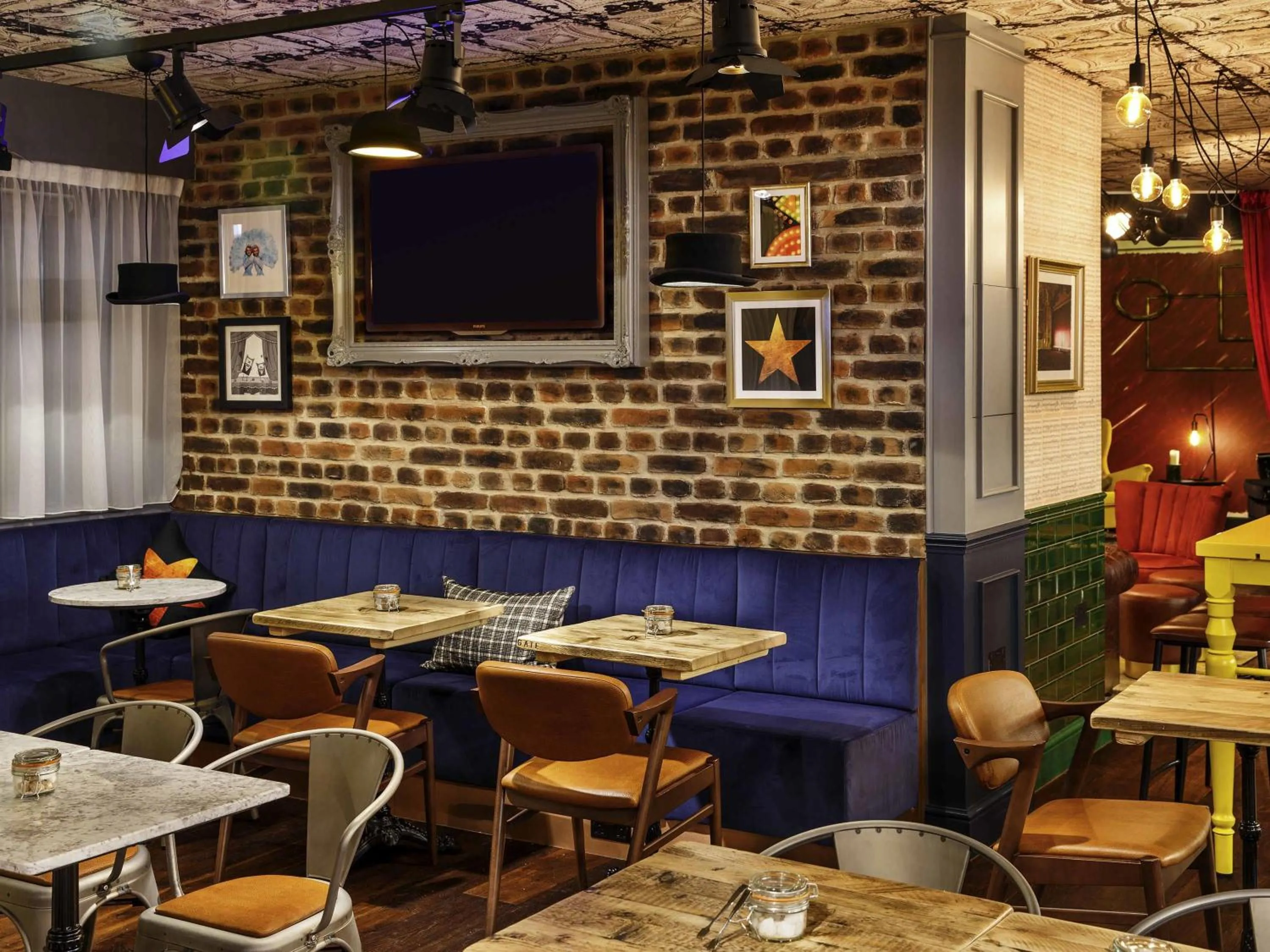 Restaurant/places to eat in ibis Styles London Southwark - near Borough Market