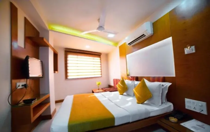 Photo of the whole room, Bed in Hotel GK Palace