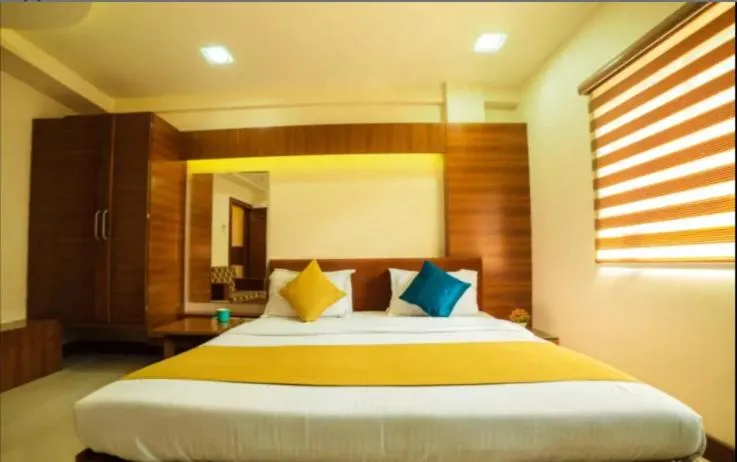 Bedroom, Bed in Hotel GK Palace