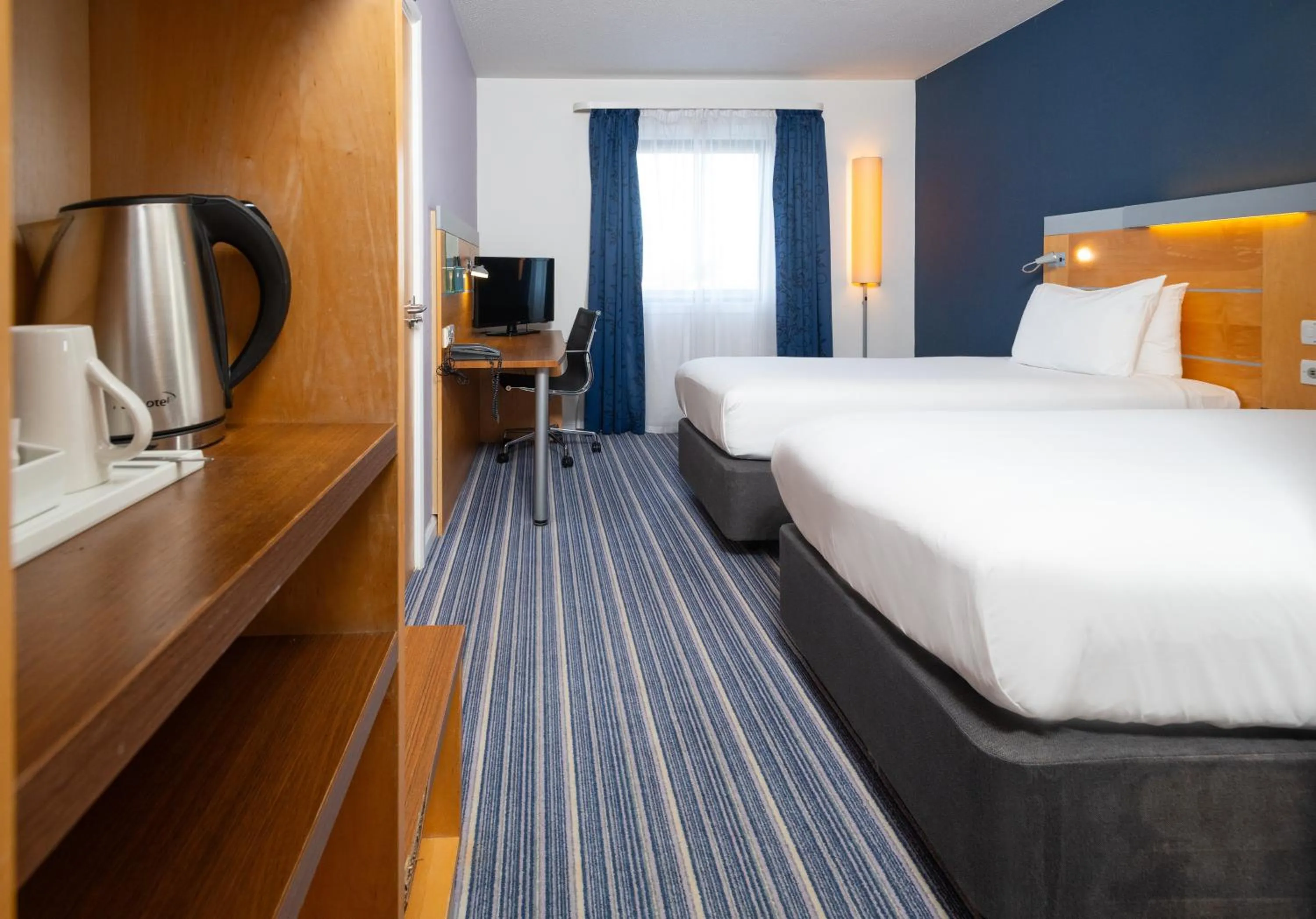 Bedroom, Bed in Holiday Inn Express Bedford by IHG