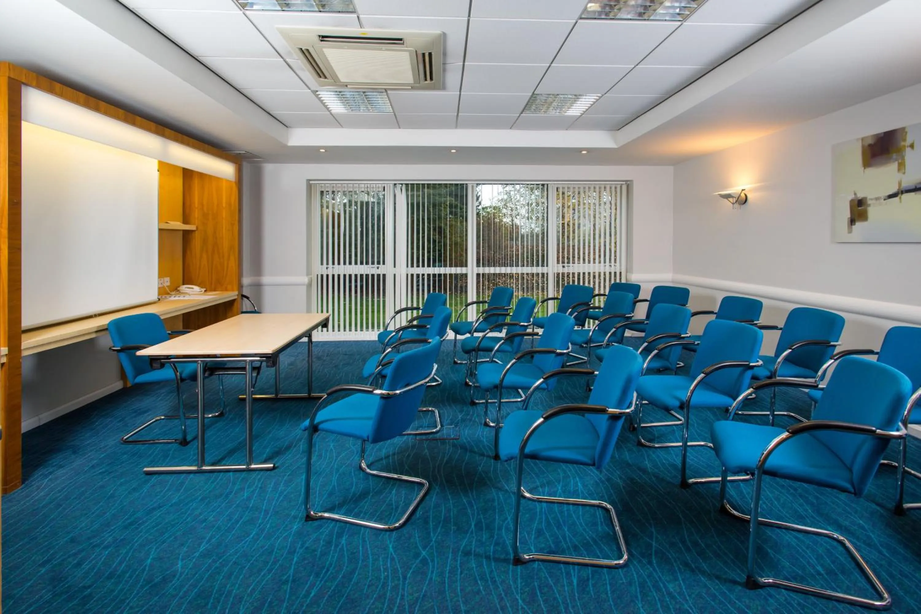 Meeting/conference room in Holiday Inn Express Bedford by IHG