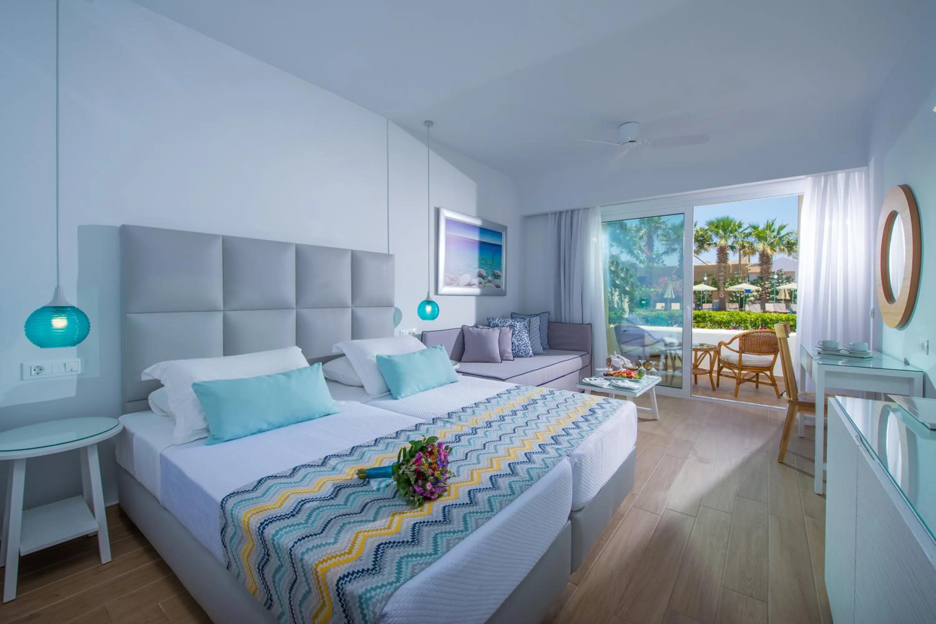 Pool view, Bed in Rethymno Palace