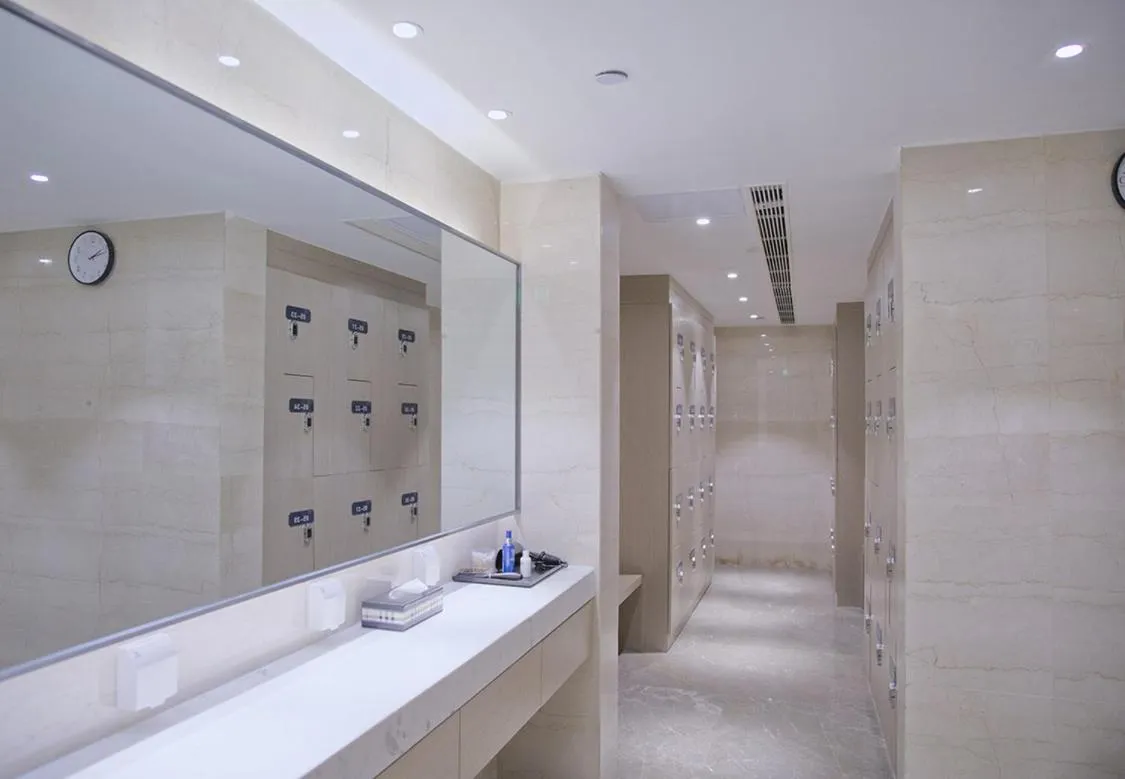 Fitness centre/facilities in Modena by Fraser Changsha