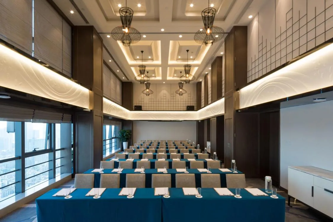 Business facilities in Modena by Fraser Changsha