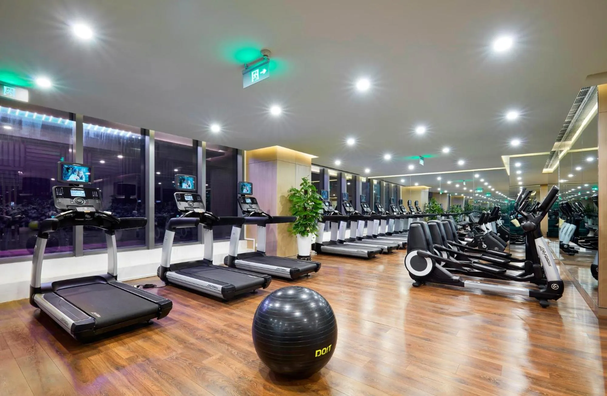 Fitness centre/facilities in Modena by Fraser Changsha