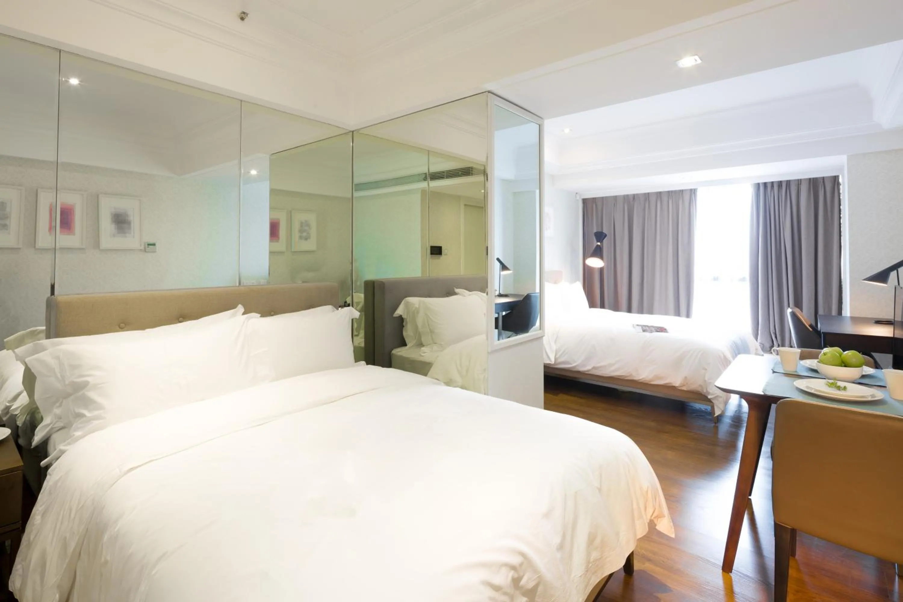 Bed in Modena by Fraser Changsha