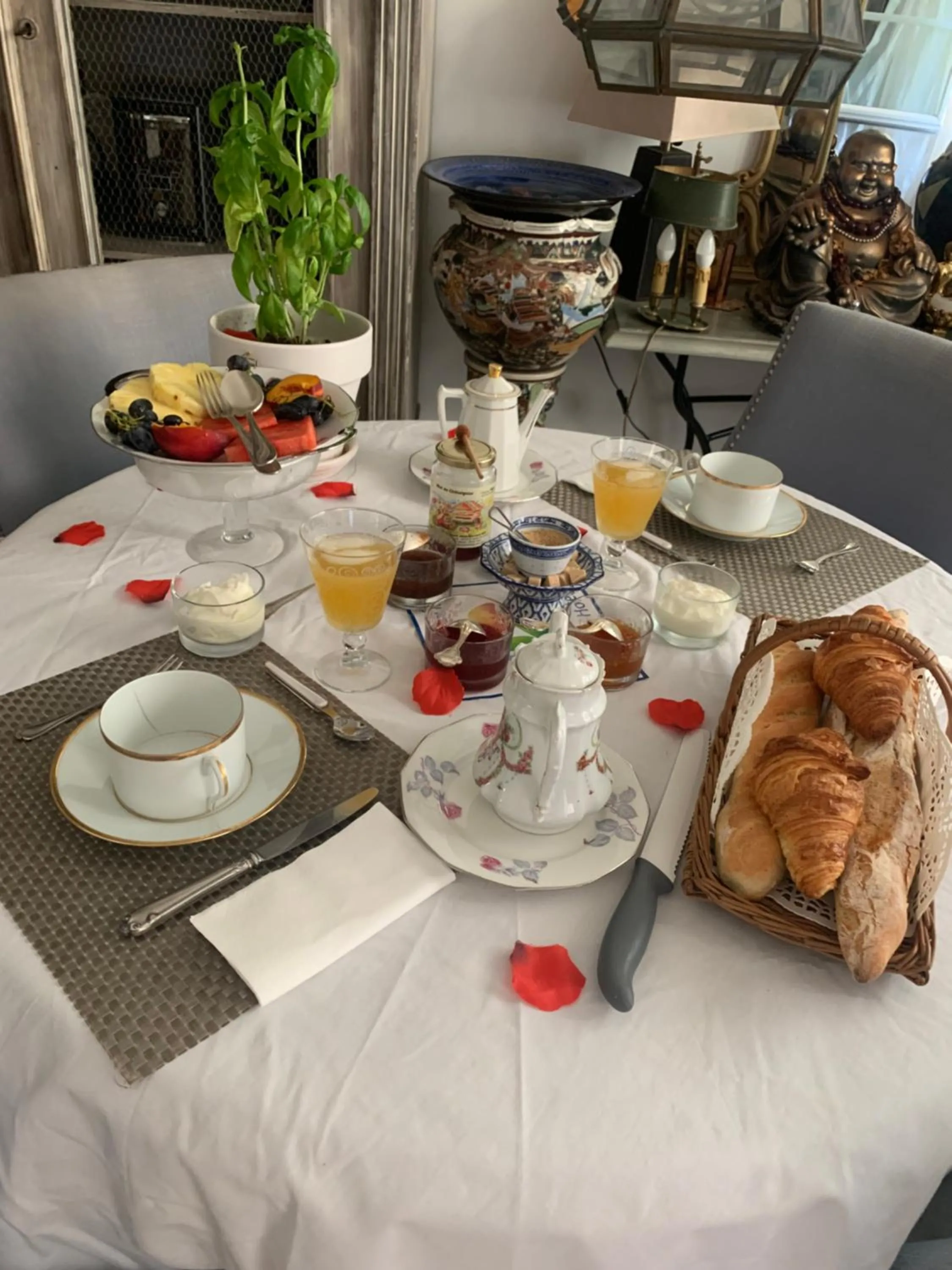 Breakfast in Chambre et sa salle de bain privée cocooning labellisée