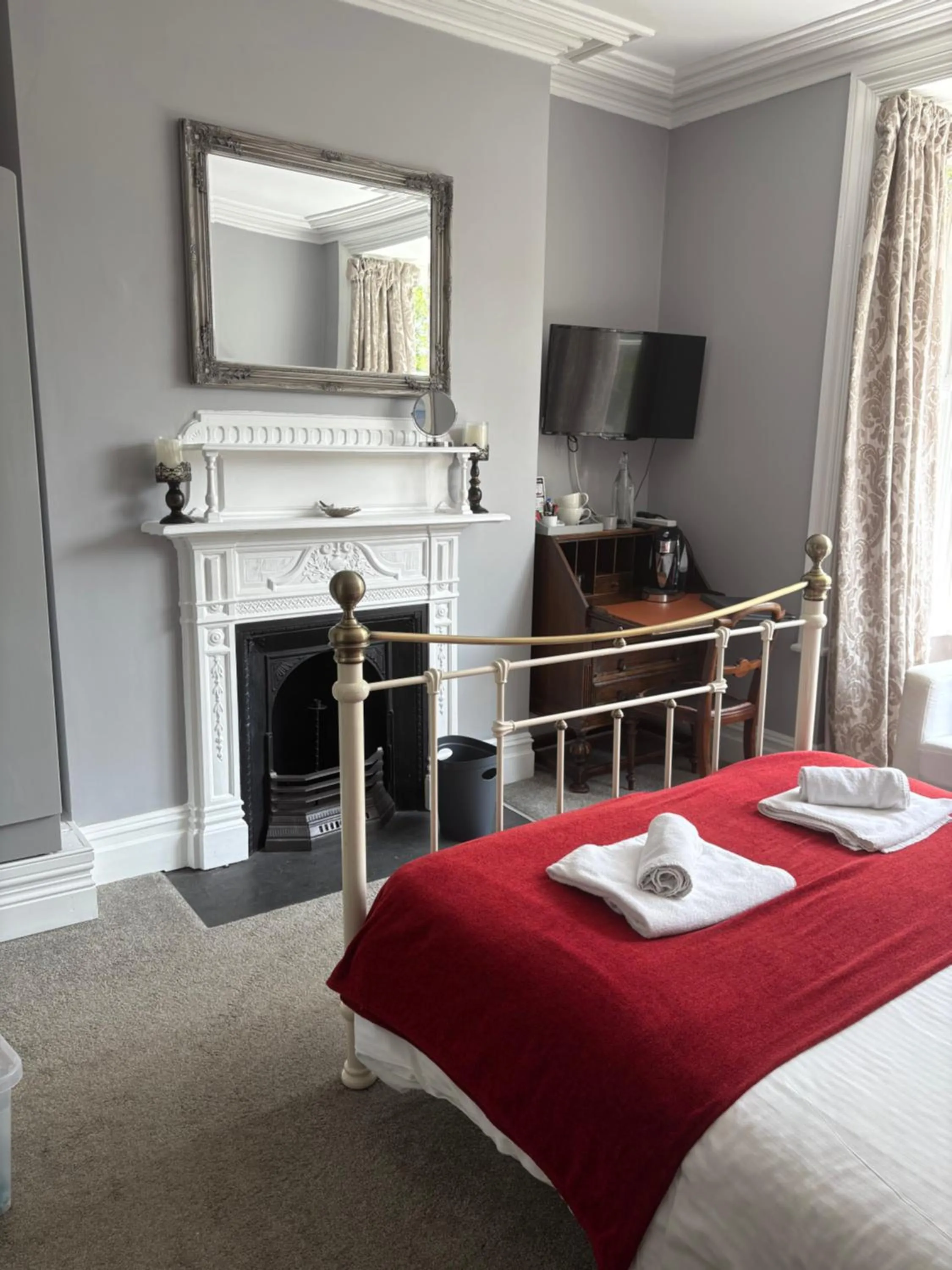 TV and multimedia, Bed in Holbein House