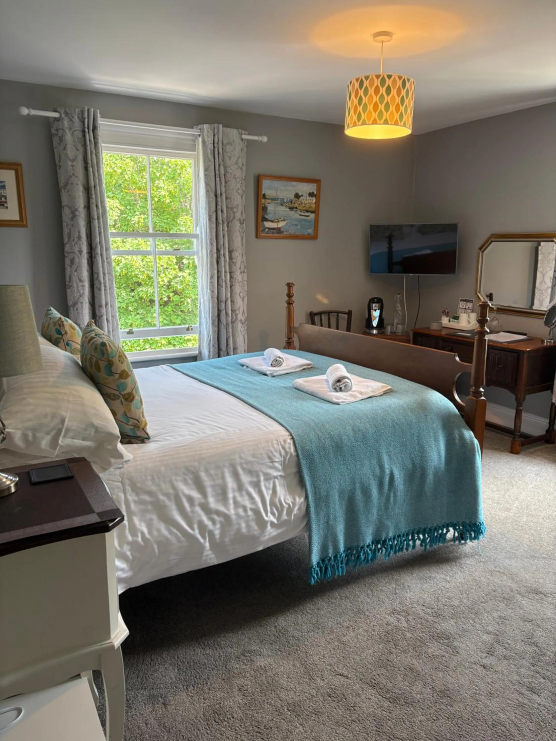 TV and multimedia, Bed in Holbein House