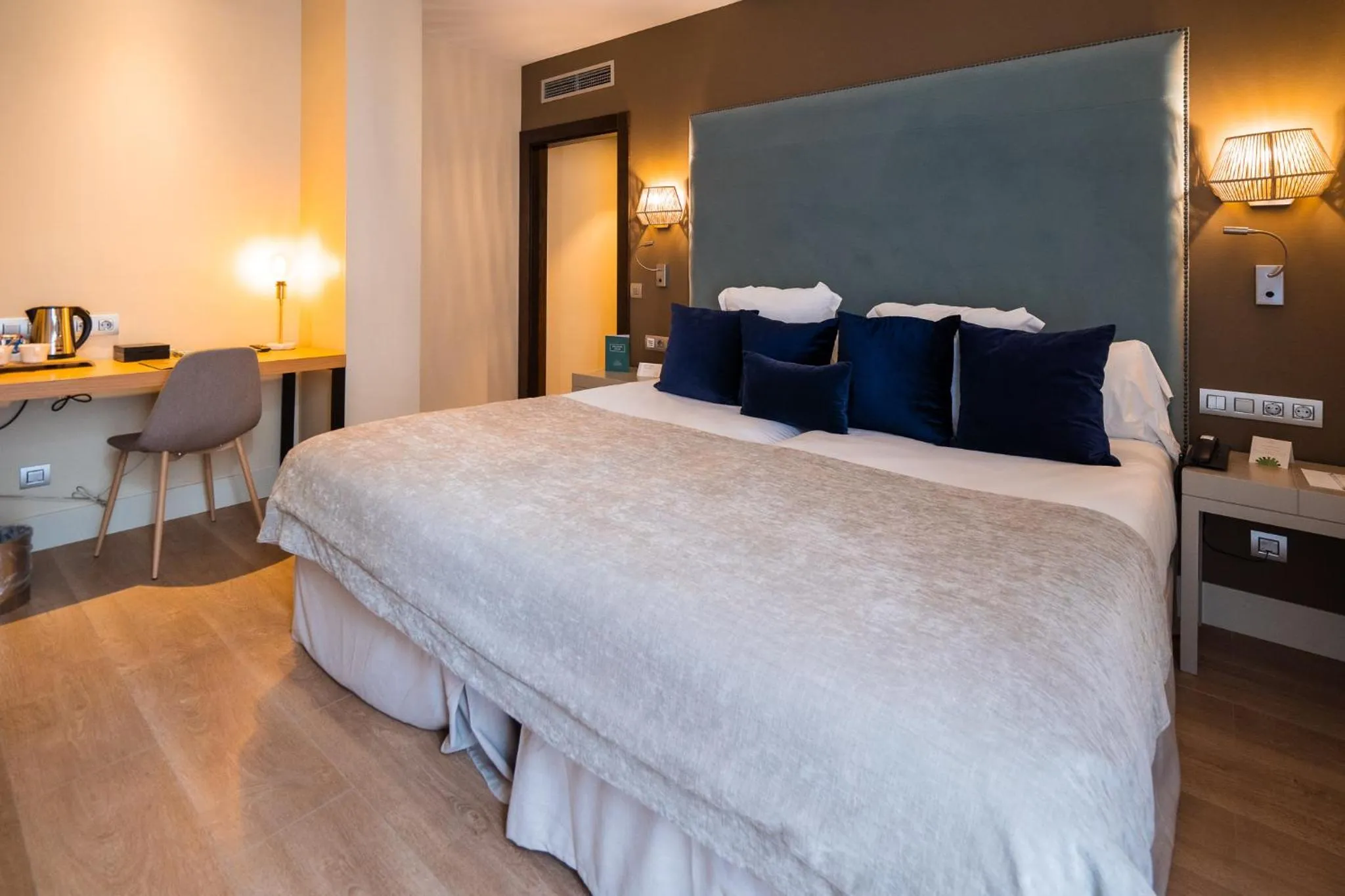 Bed in La Laguna Gran Hotel