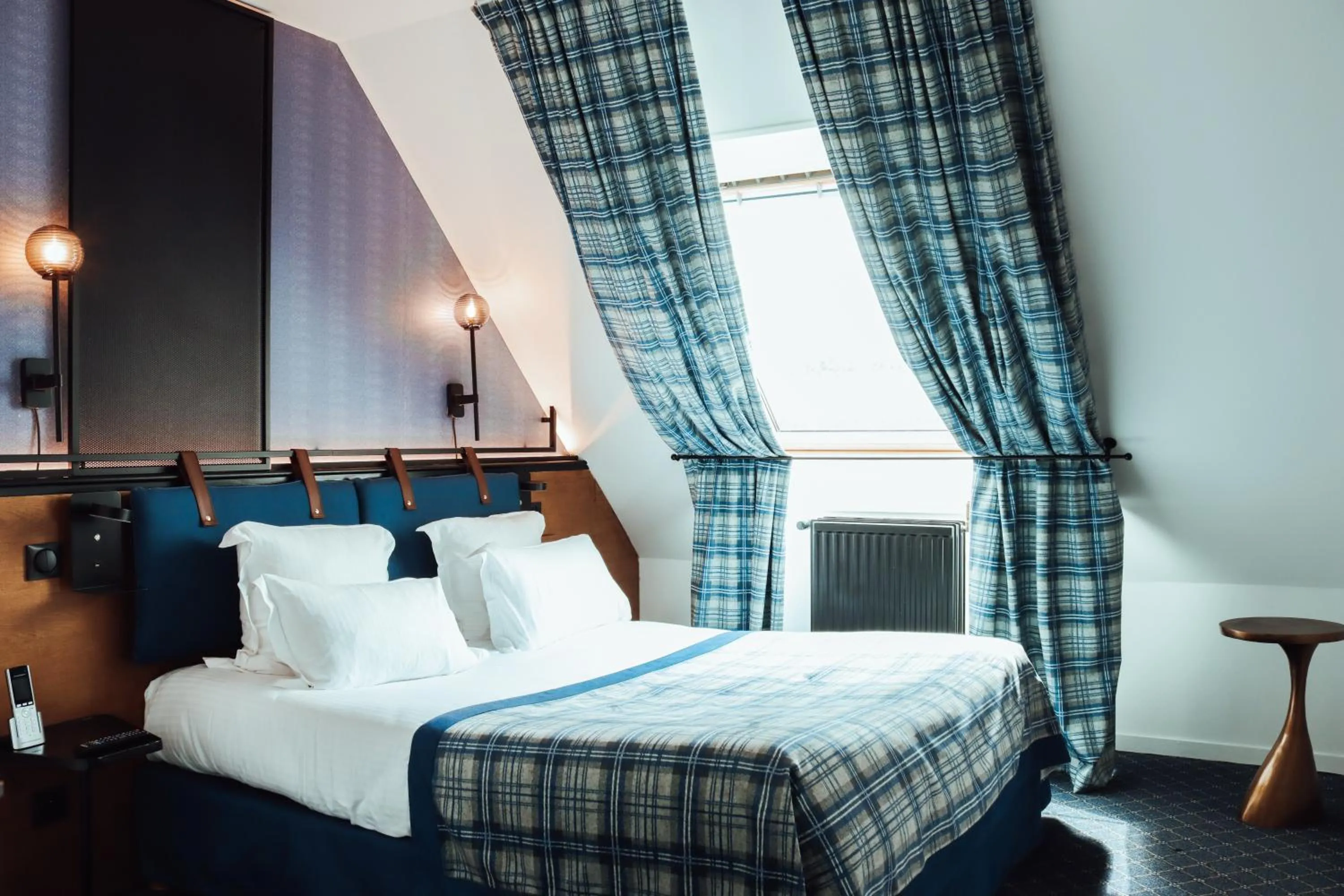 Bed in Hôtel Les Jardins de Deauville