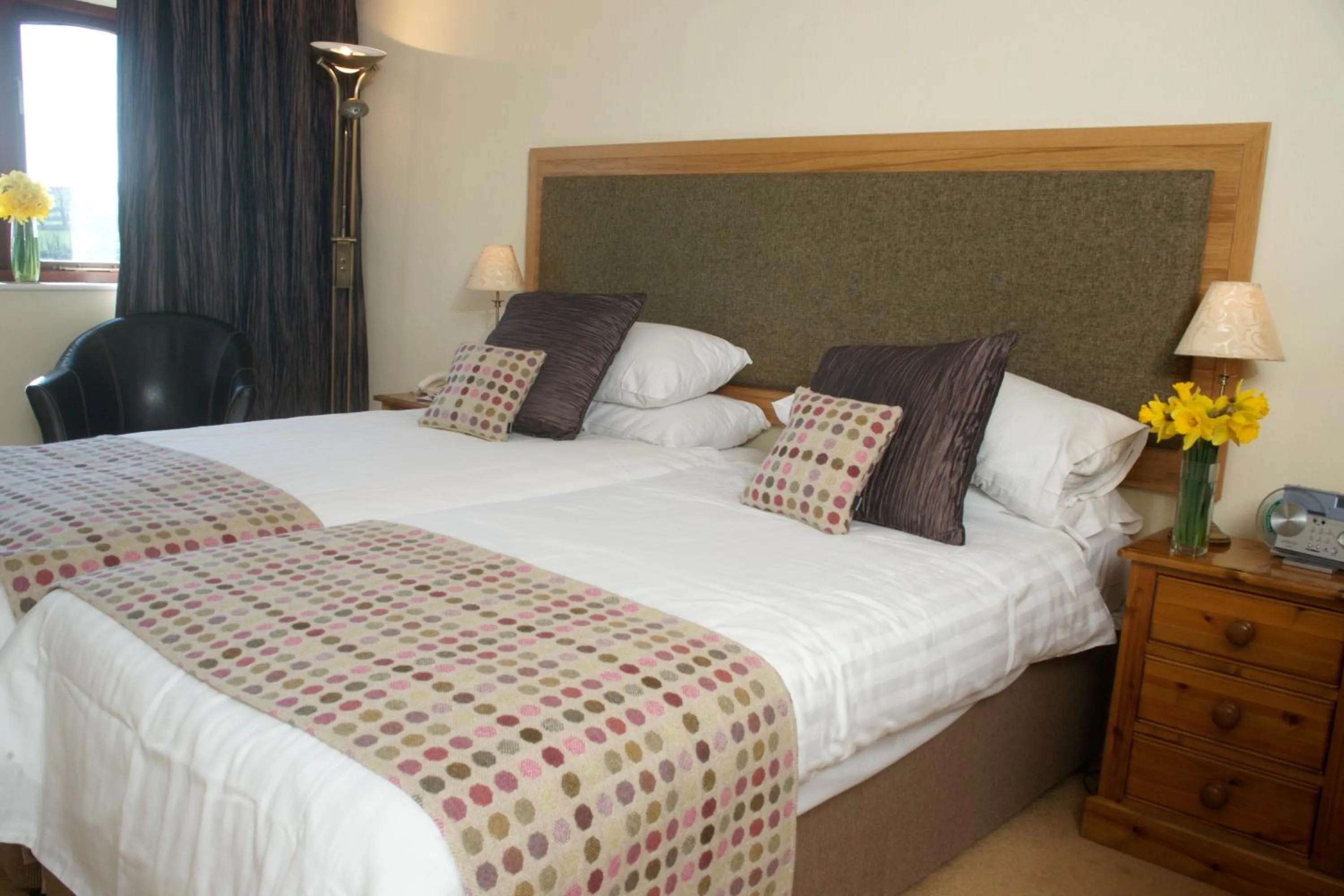 Bed in Wolfscastle Country Hotel