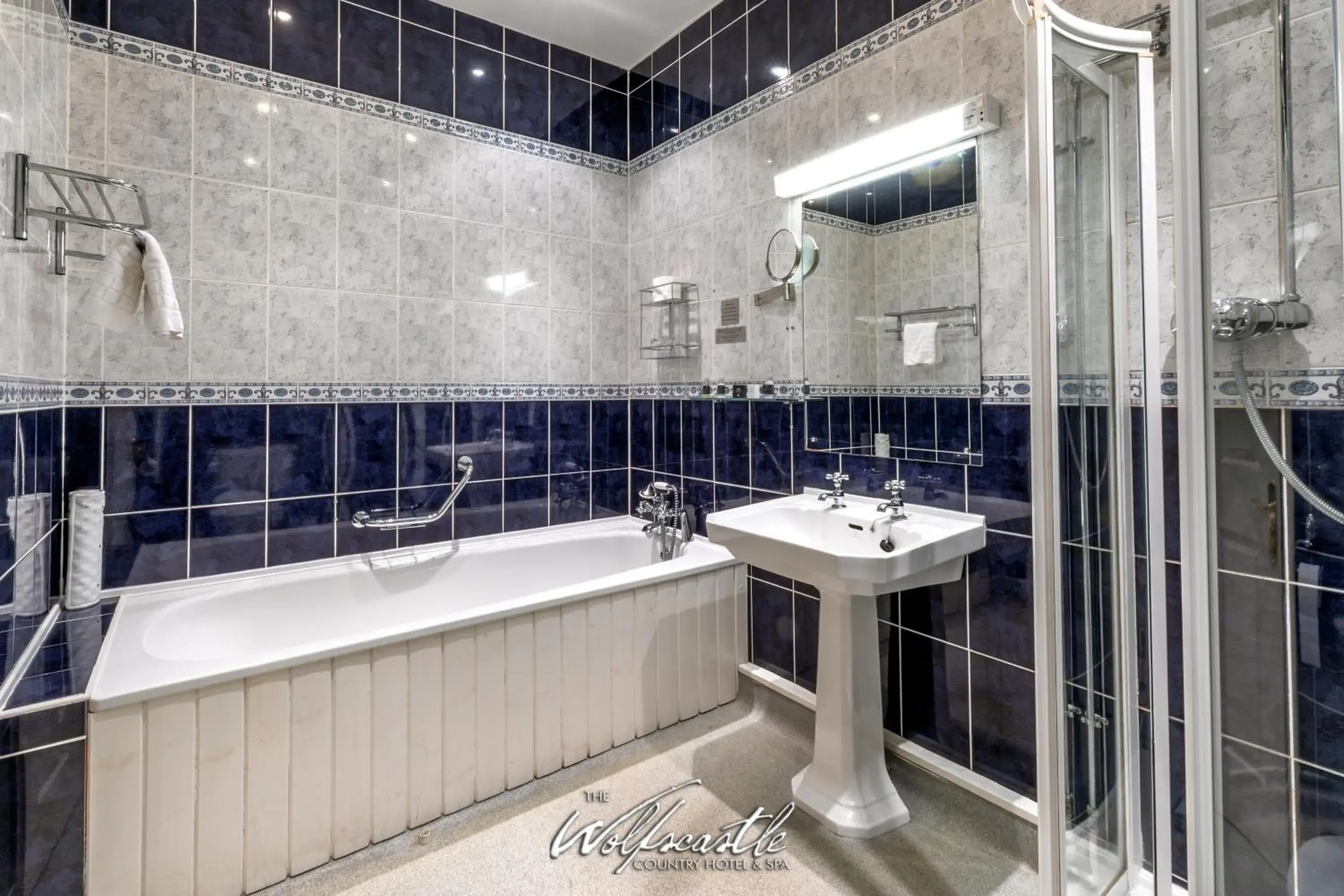 Deluxe Double Room in Wolfscastle Country Hotel Deluxe Double Room in Wolfscastle Country Hotel