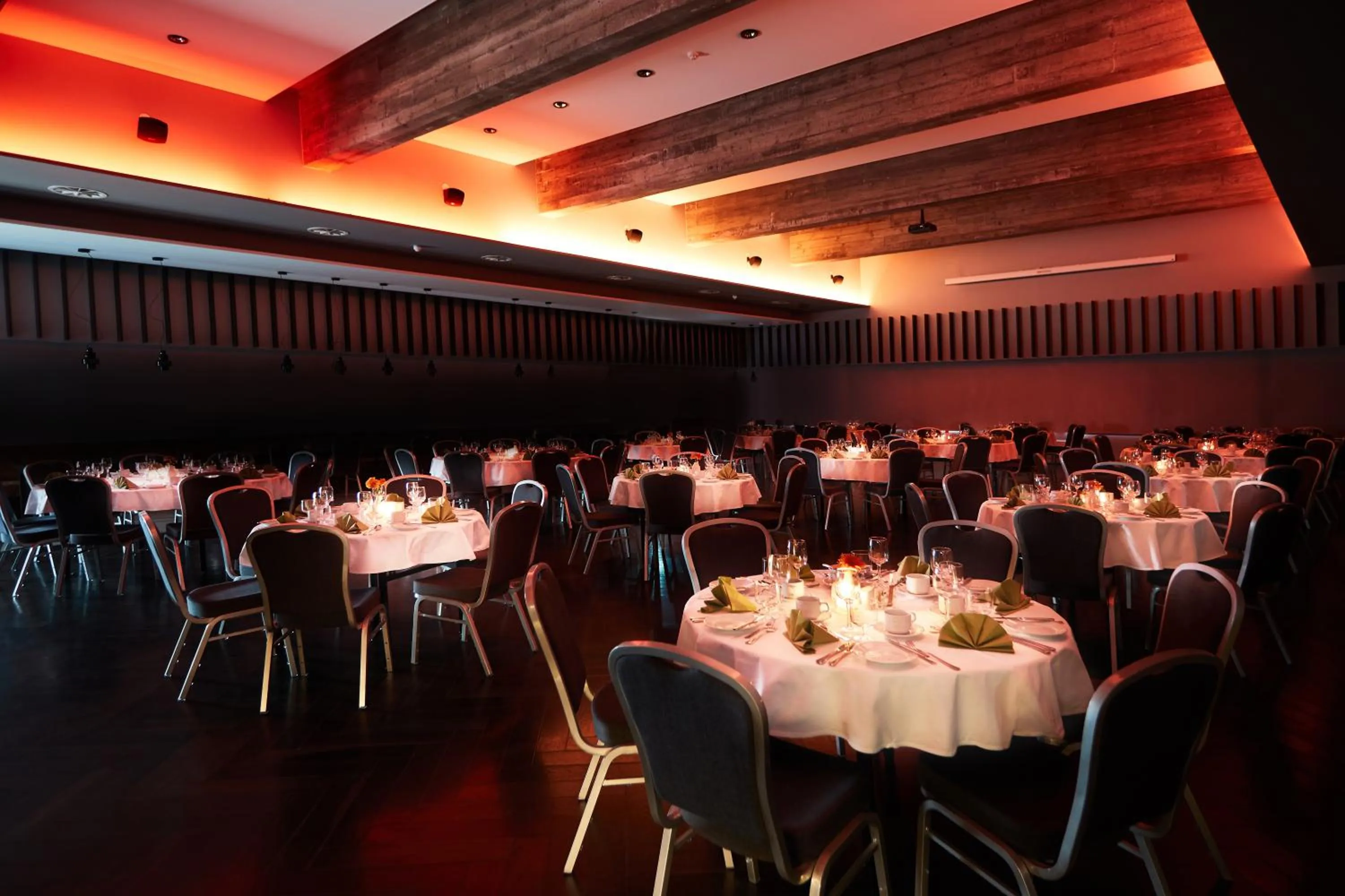 Restaurant/places to eat in Fosshotel Husavik