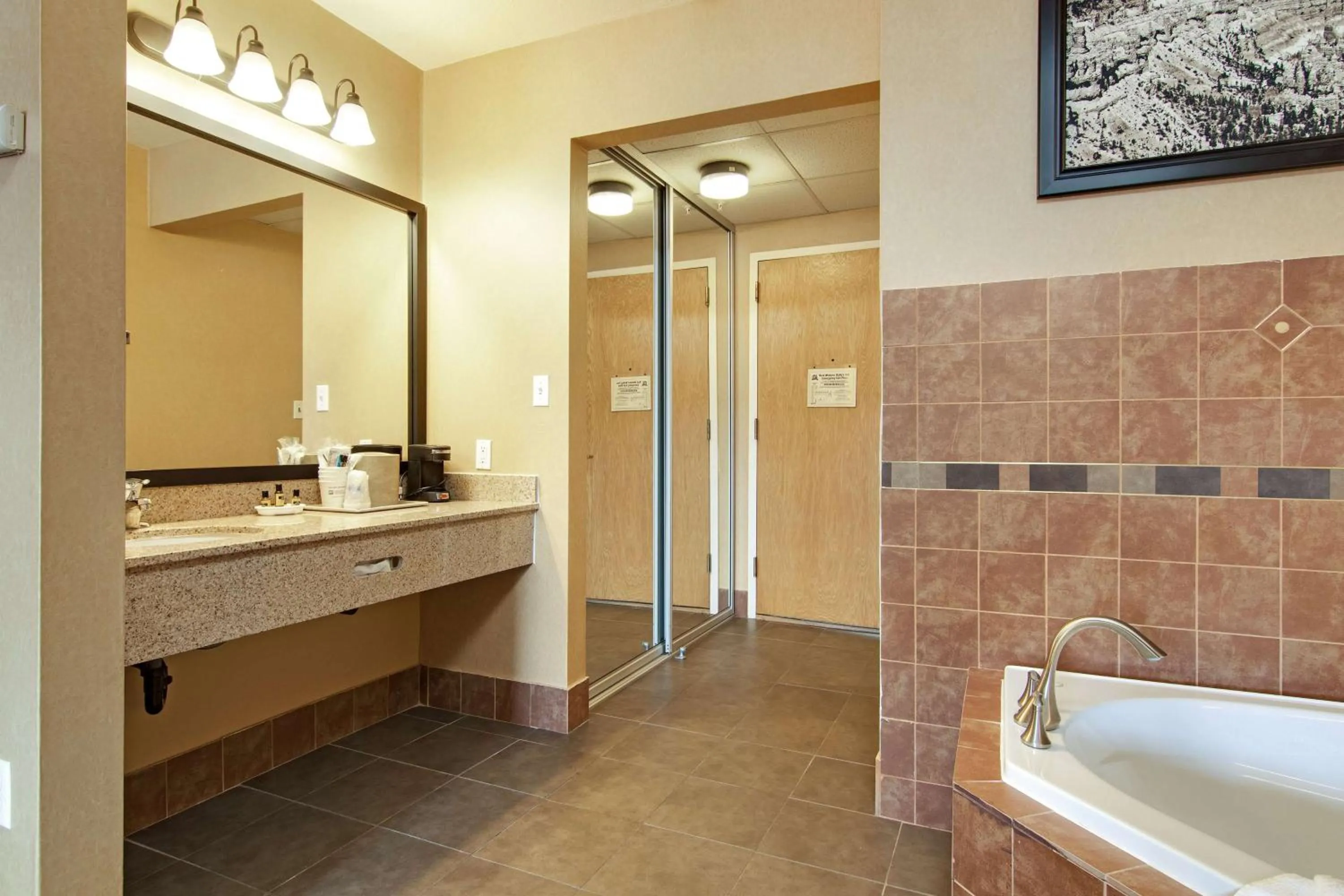 Photo of the whole room in Best Western PLUS Ruby's Inn