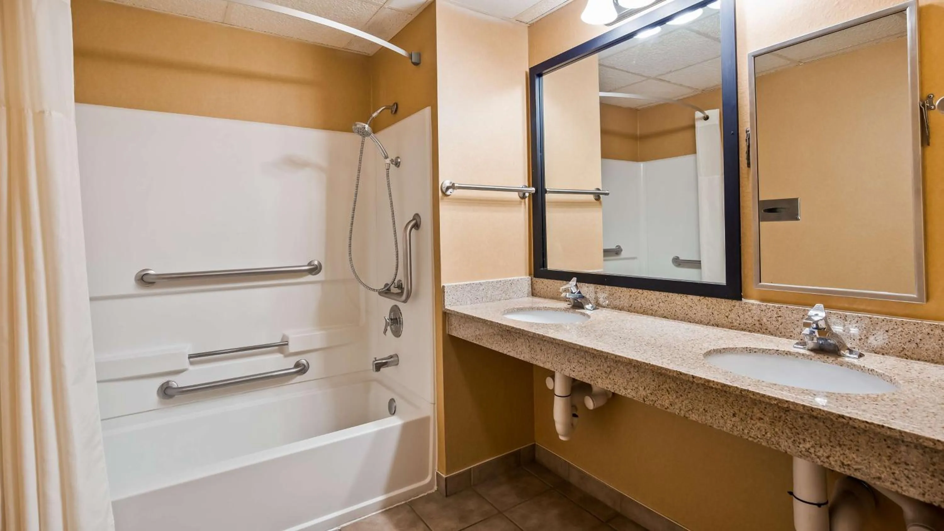 Bathroom in Best Western PLUS Ruby's Inn