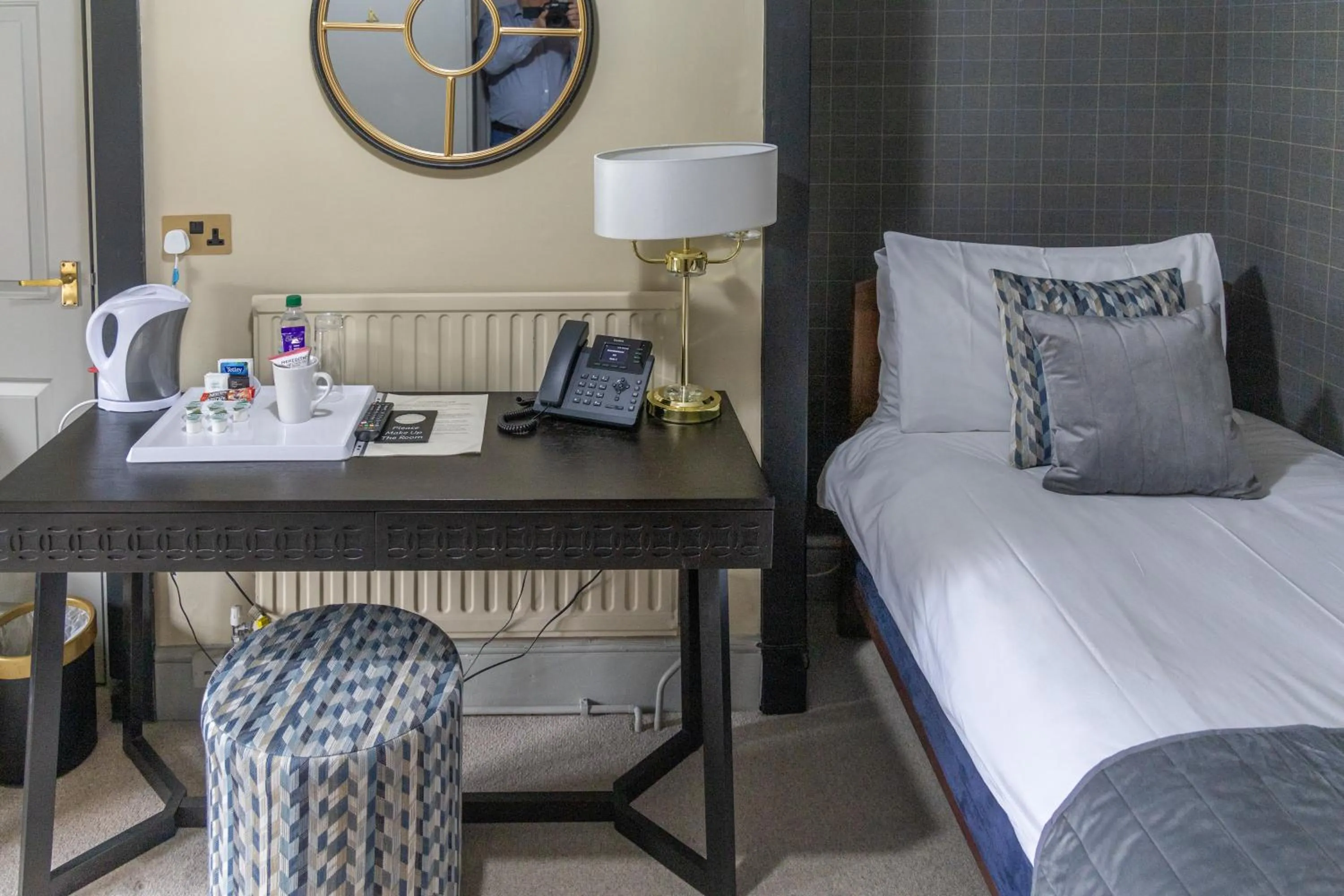 Bed in The Ancient Gatehouse & Rugantino Restaurant