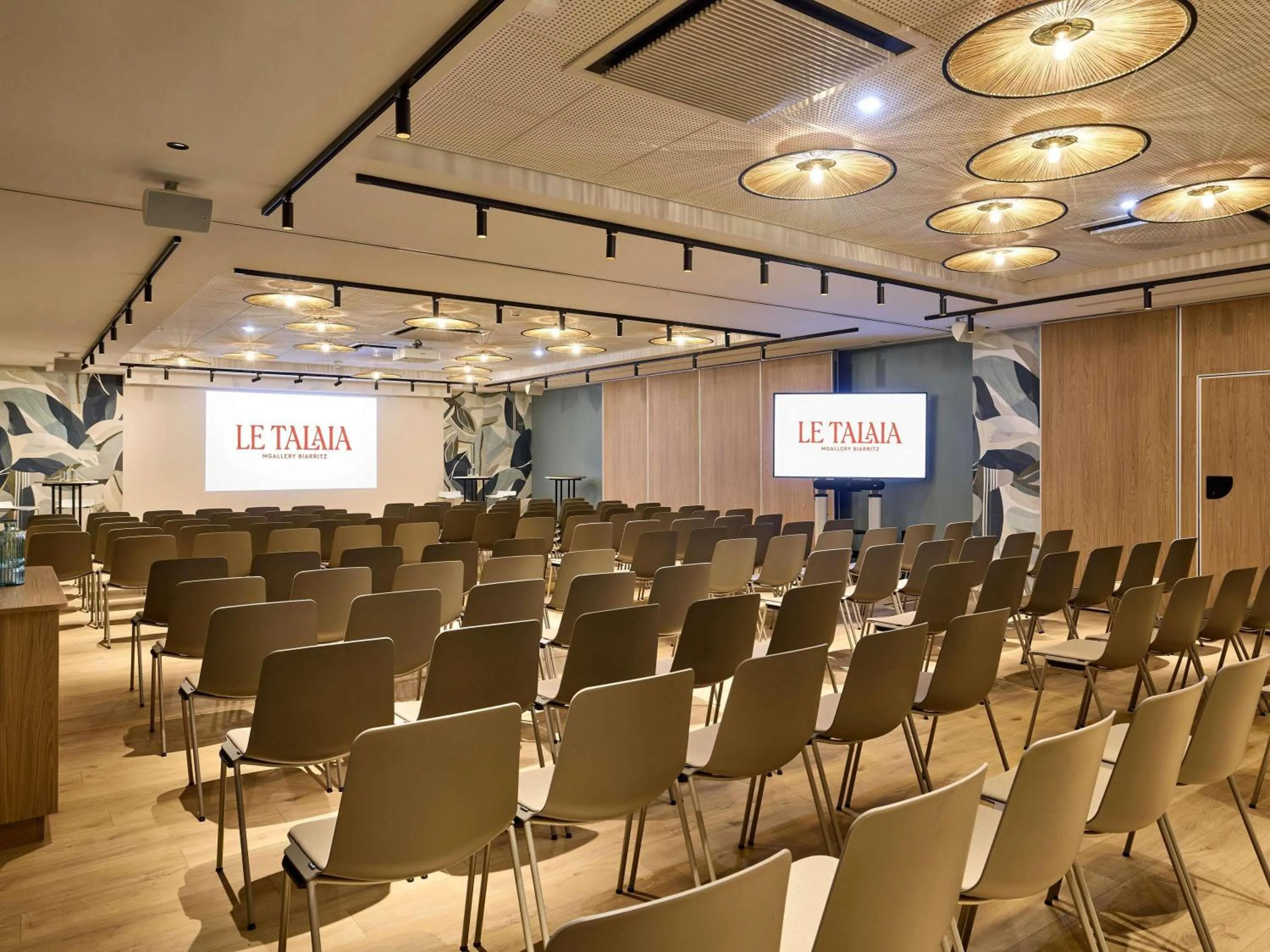 Meeting/conference room in Le Talaia Hôtel & Spa Biarritz - MGallery Collection