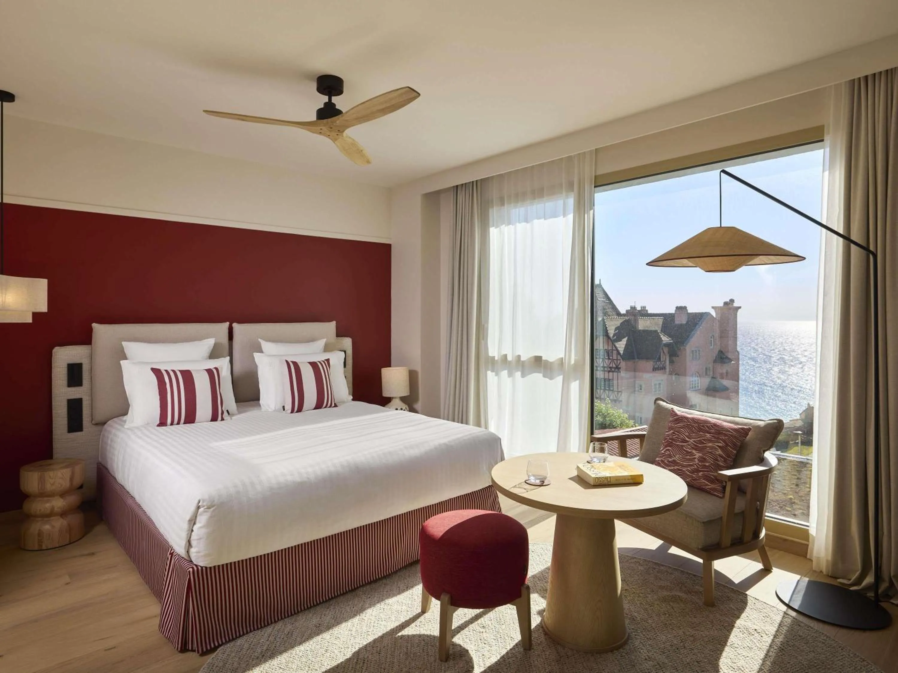 Photo of the whole room, Bed in Le Talaia Hôtel & Spa Biarritz - MGallery Collection