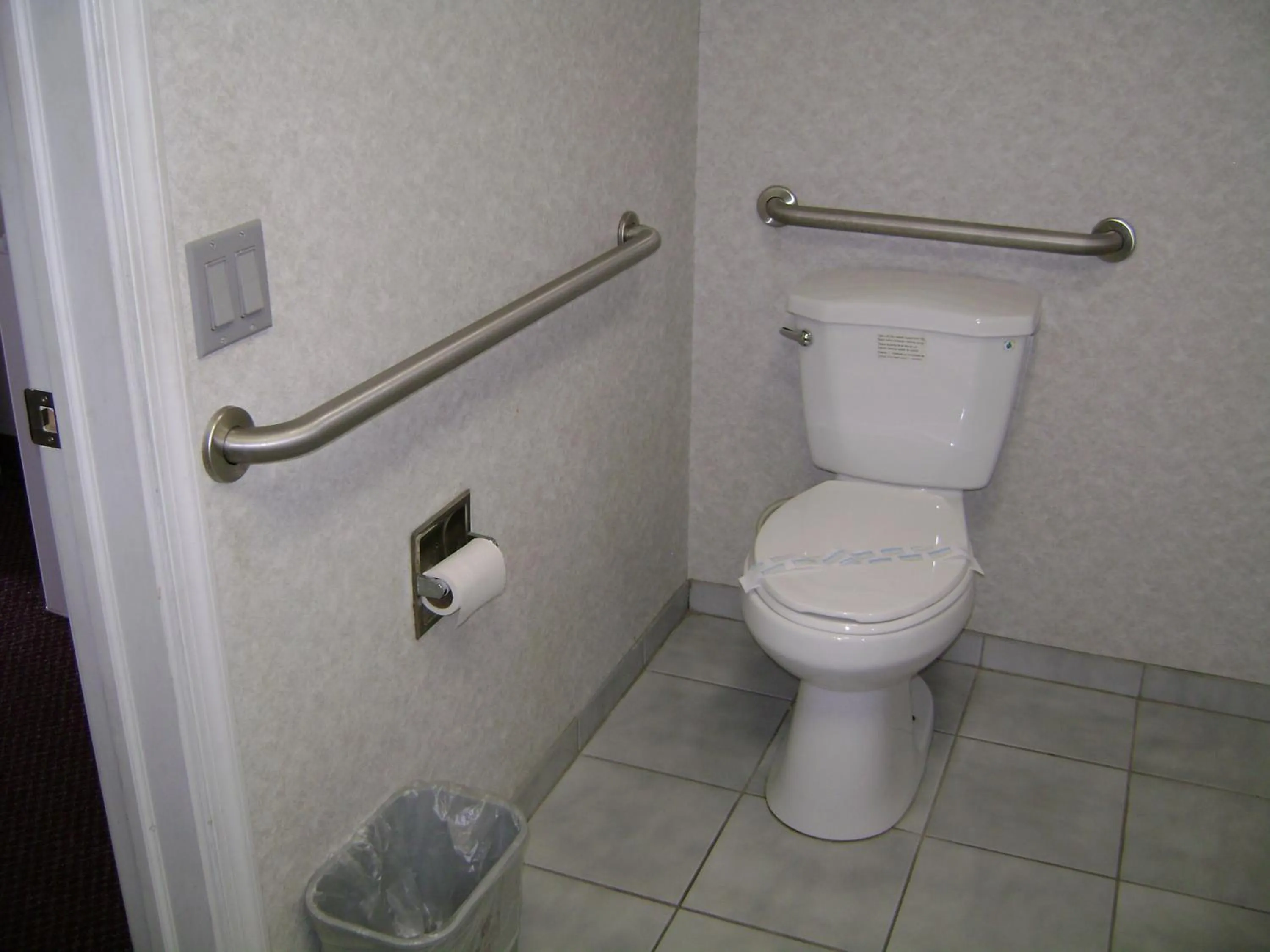 Toilet in Haven Inn & Suites