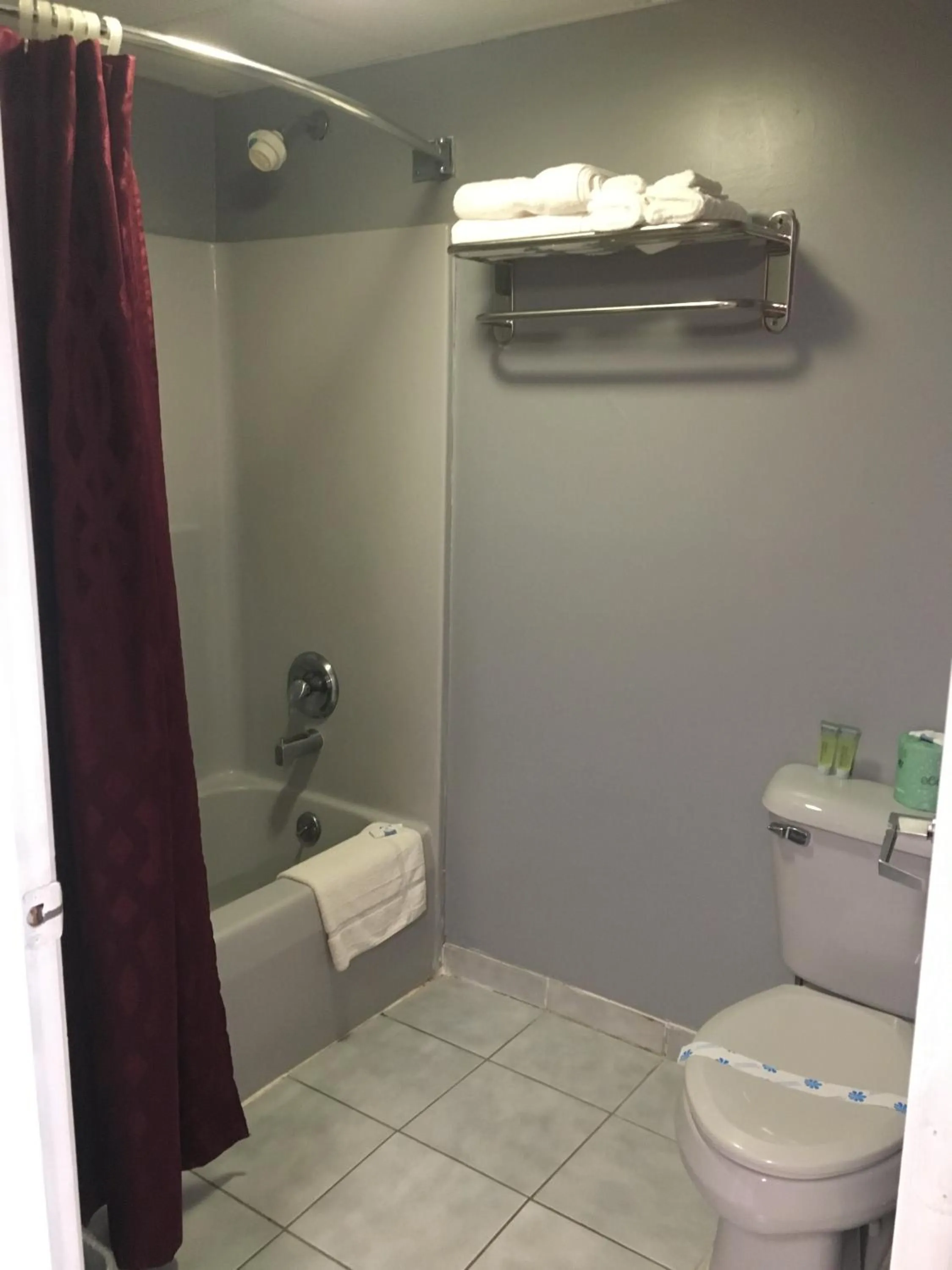 Shower in Haven Inn & Suites