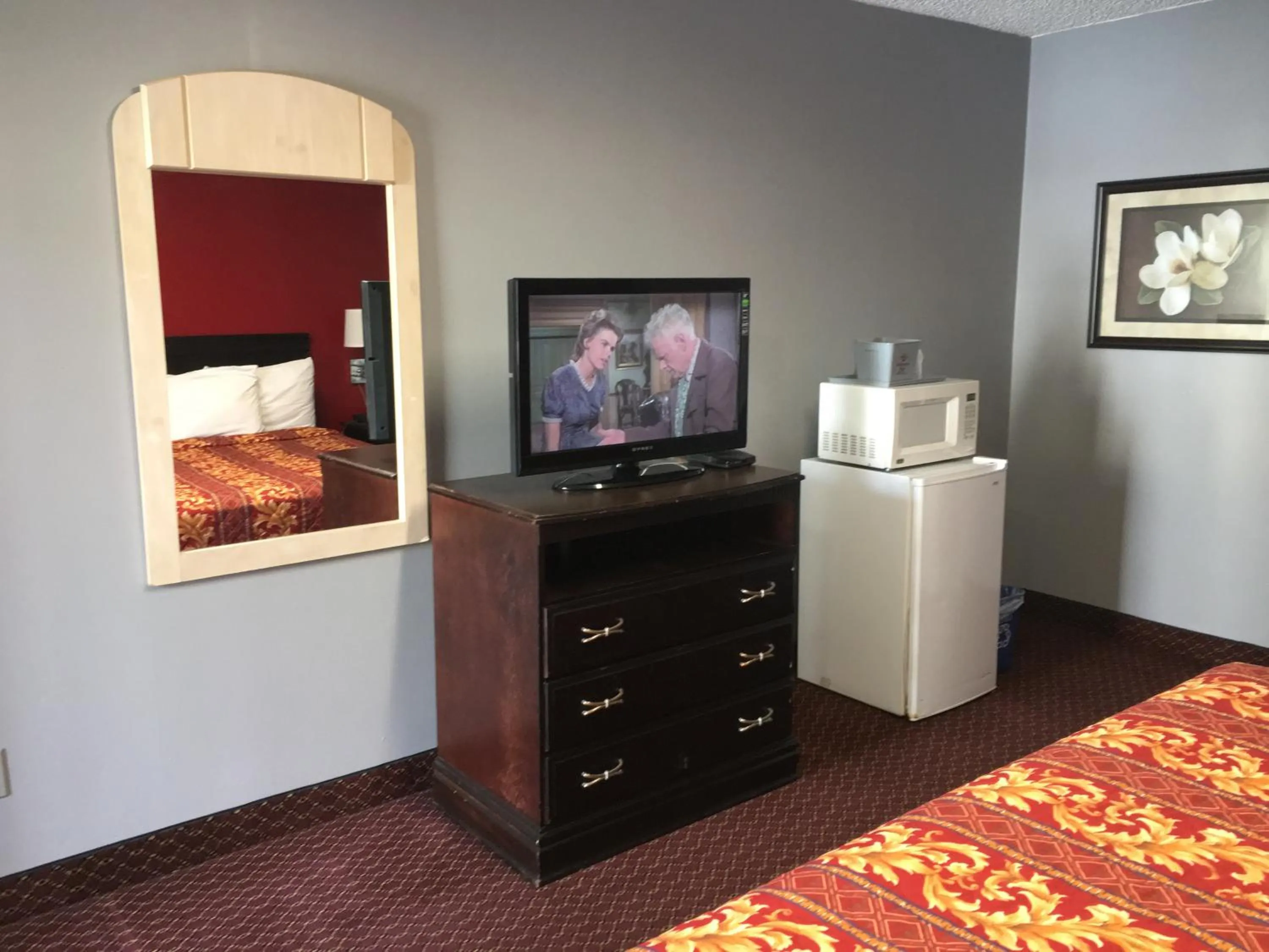 TV and multimedia, Bed in Haven Inn & Suites