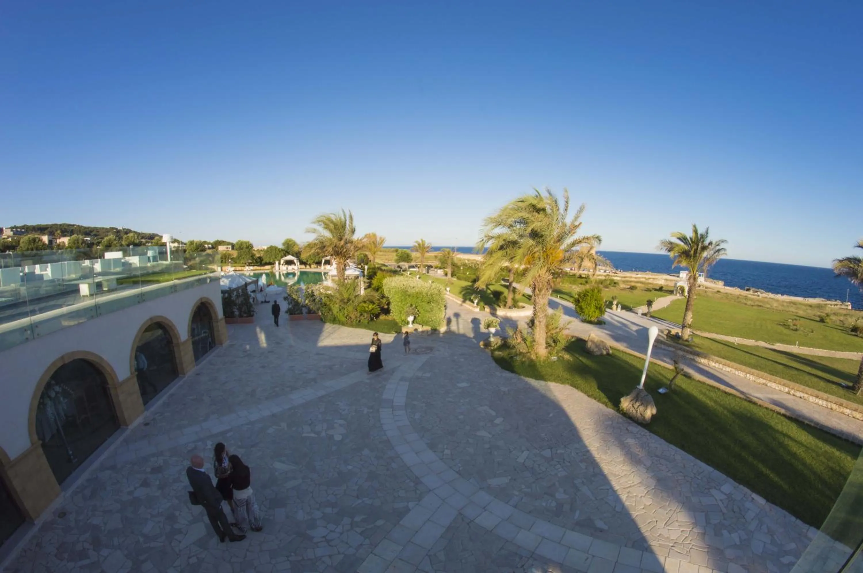 Restaurant/places to eat in Augustus Resort