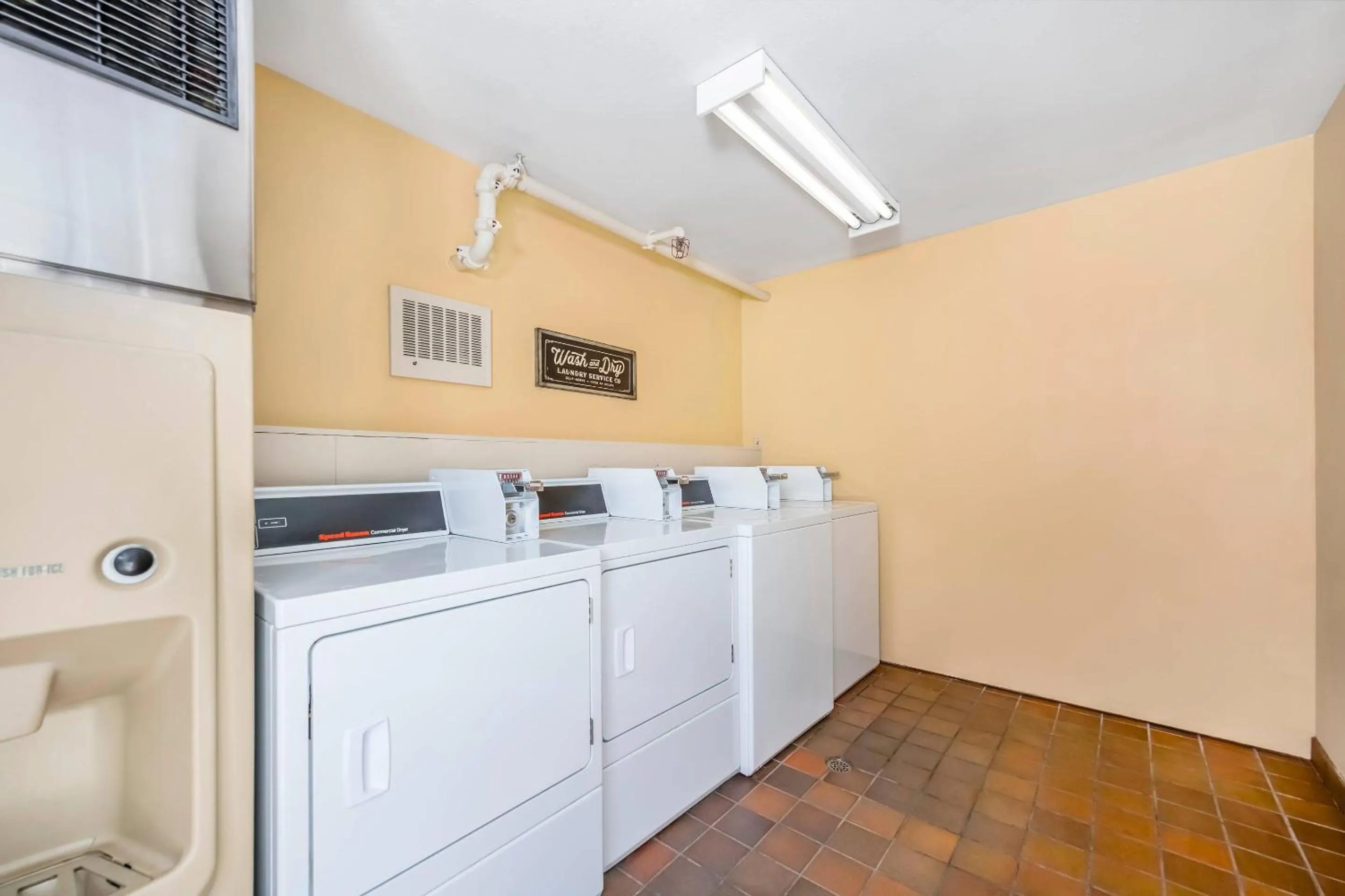 Other in Econo Lodge Inn & Suites