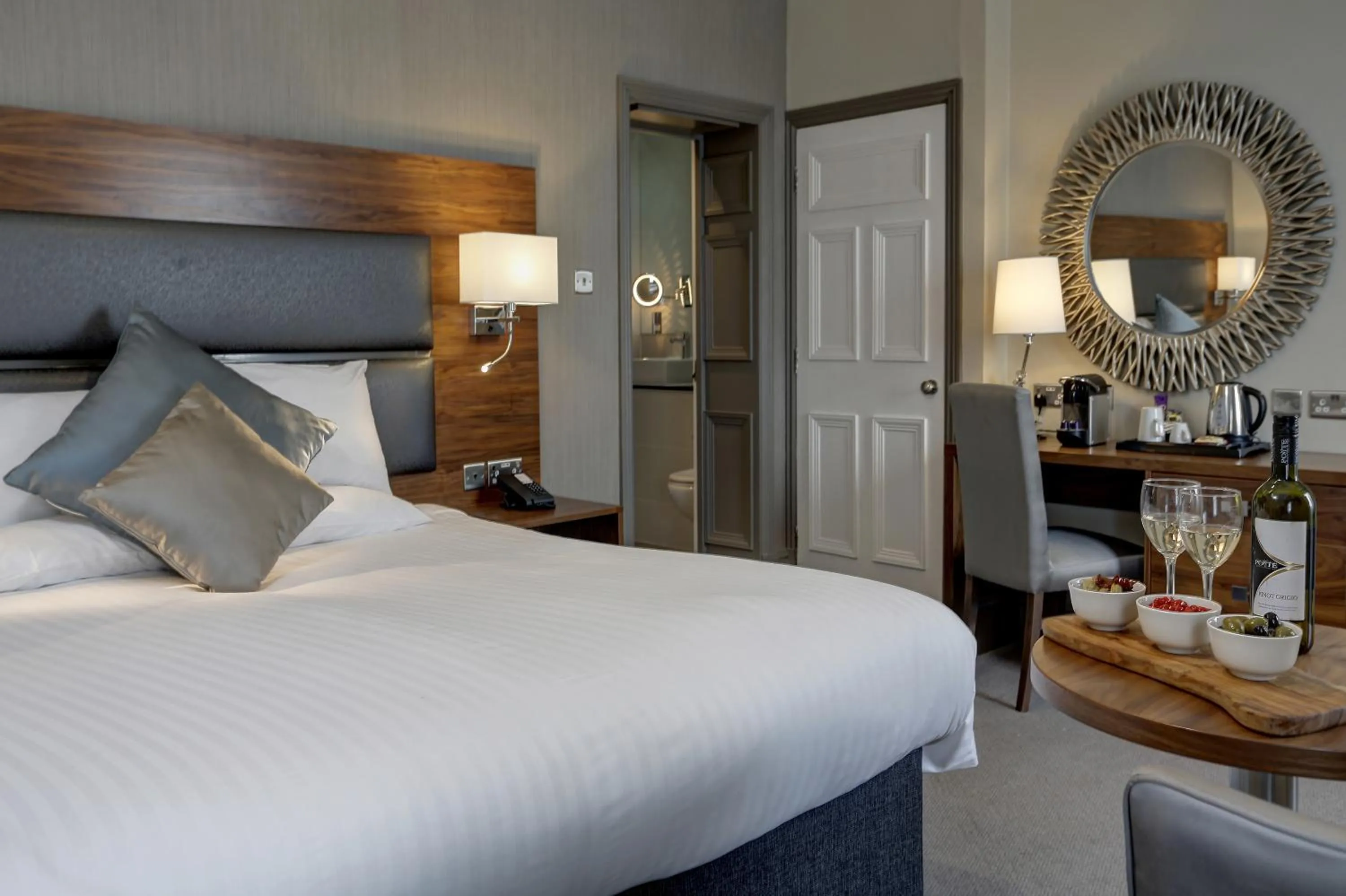 Bedroom, Bed in Best Western Chilworth Manor Hotel