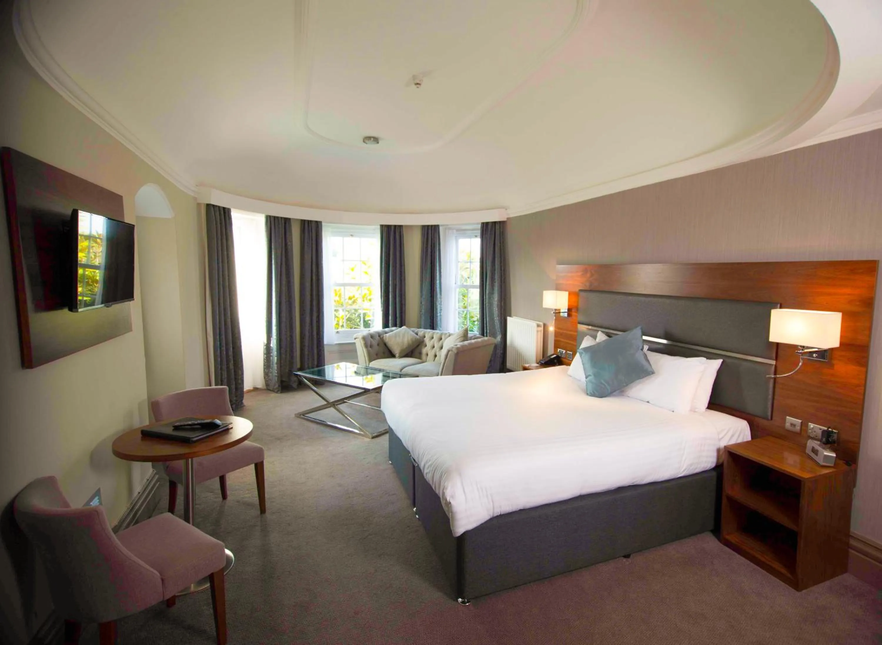 Bedroom, Bed in Best Western Chilworth Manor Hotel