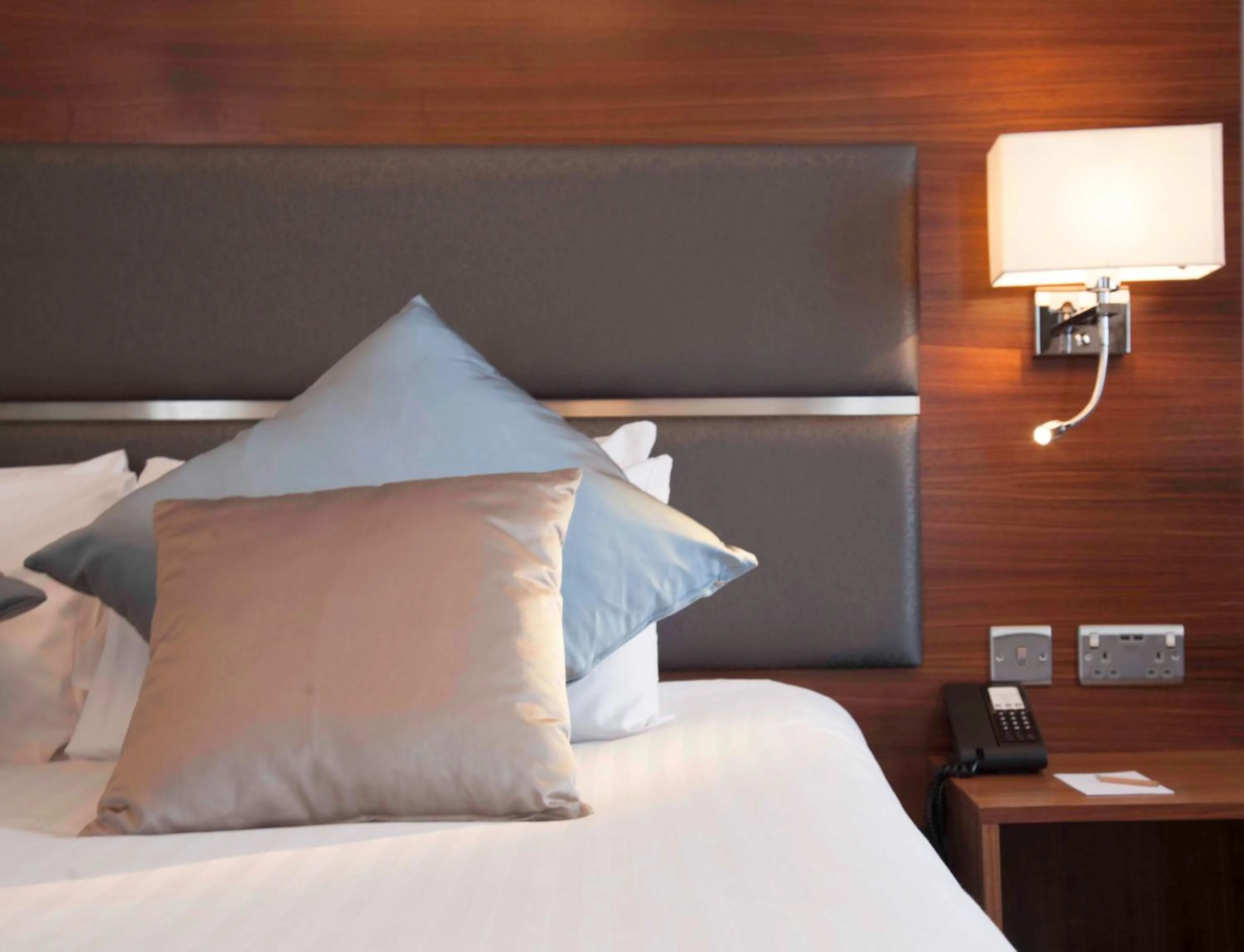 Bedroom, Bed in Best Western Chilworth Manor Hotel