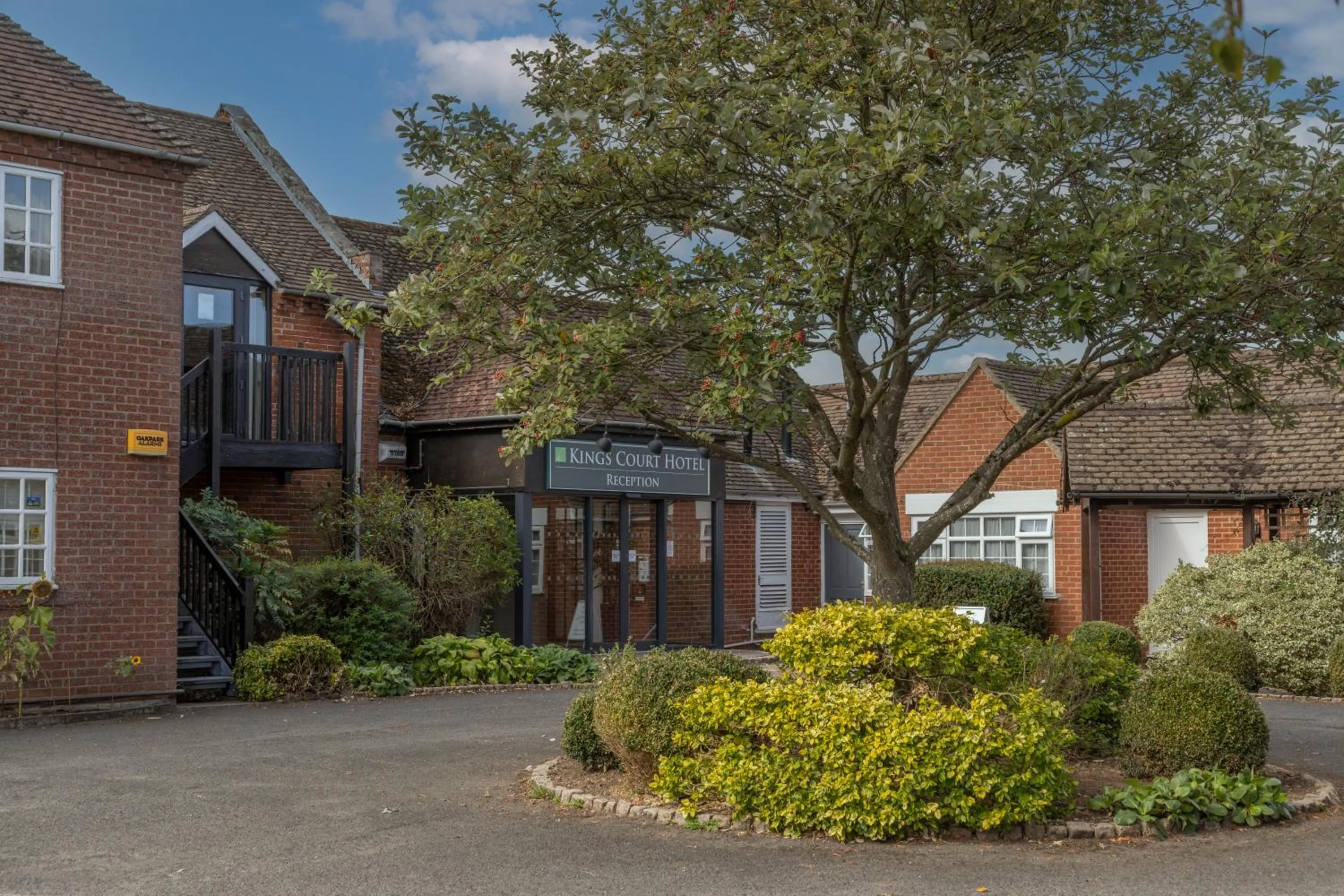 Property building in Kings Court Hotel Alcester, BW Signature Collection