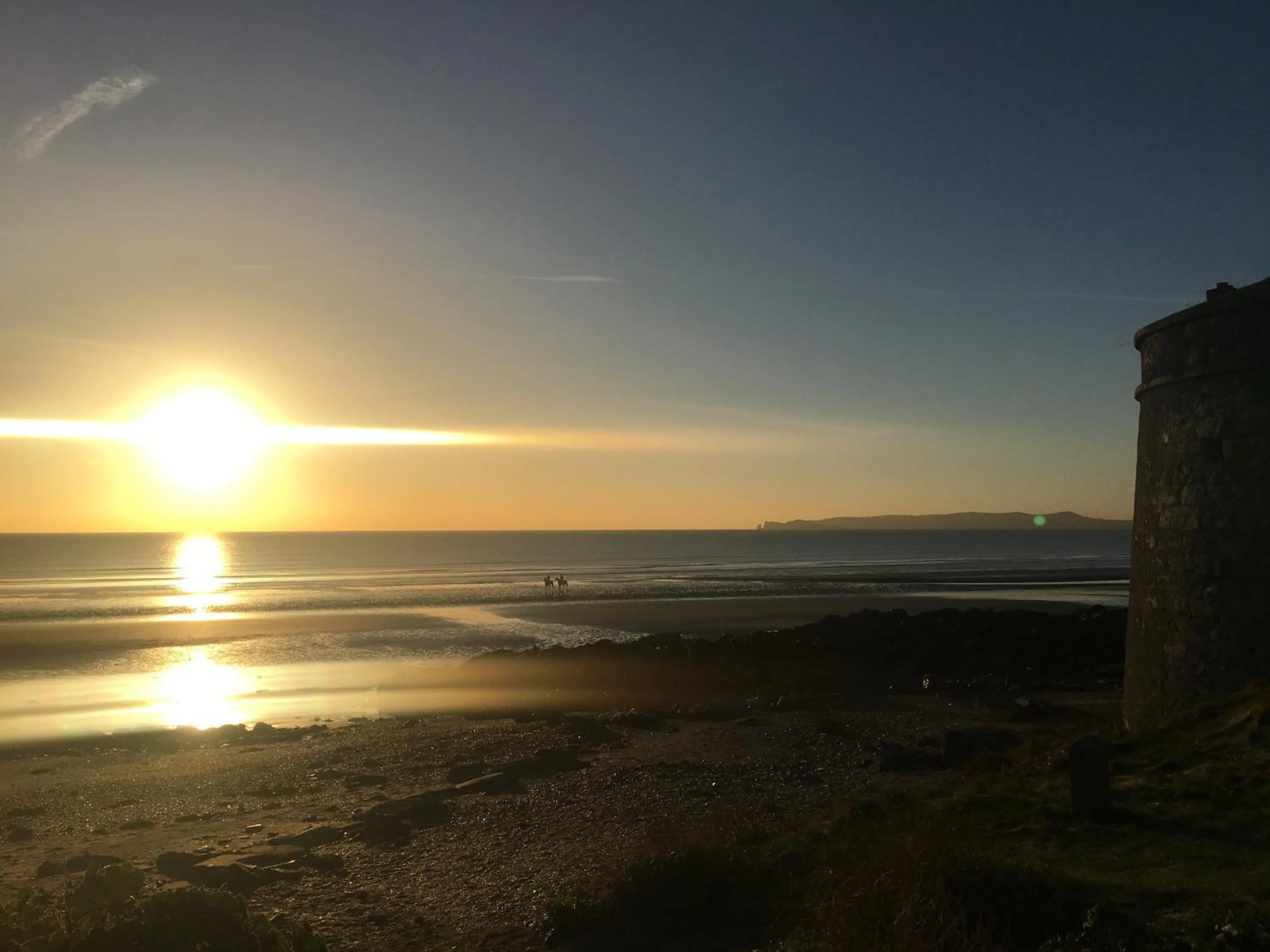 Beach in Shoreline Hotel