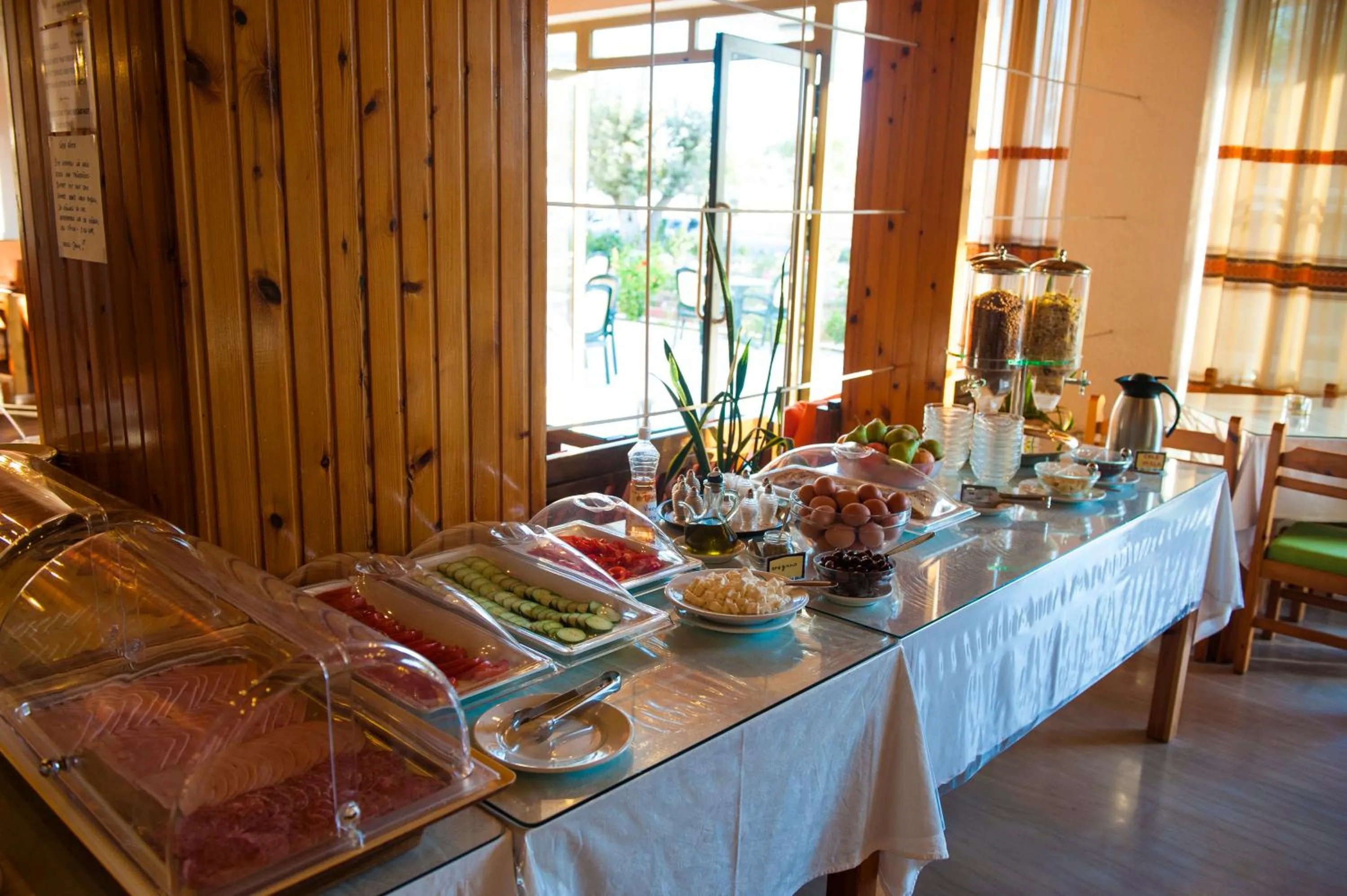 Continental breakfast in International Hotel